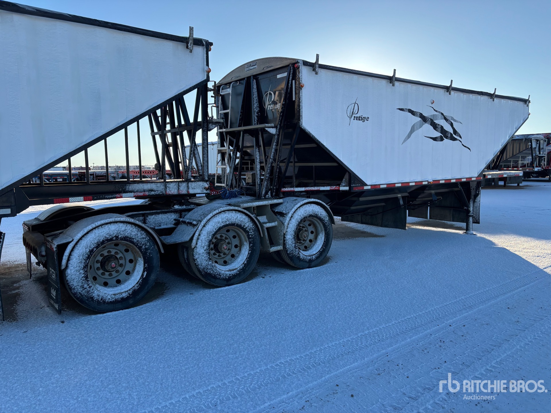 General Appearance with Imagen: esquina trasera derecha