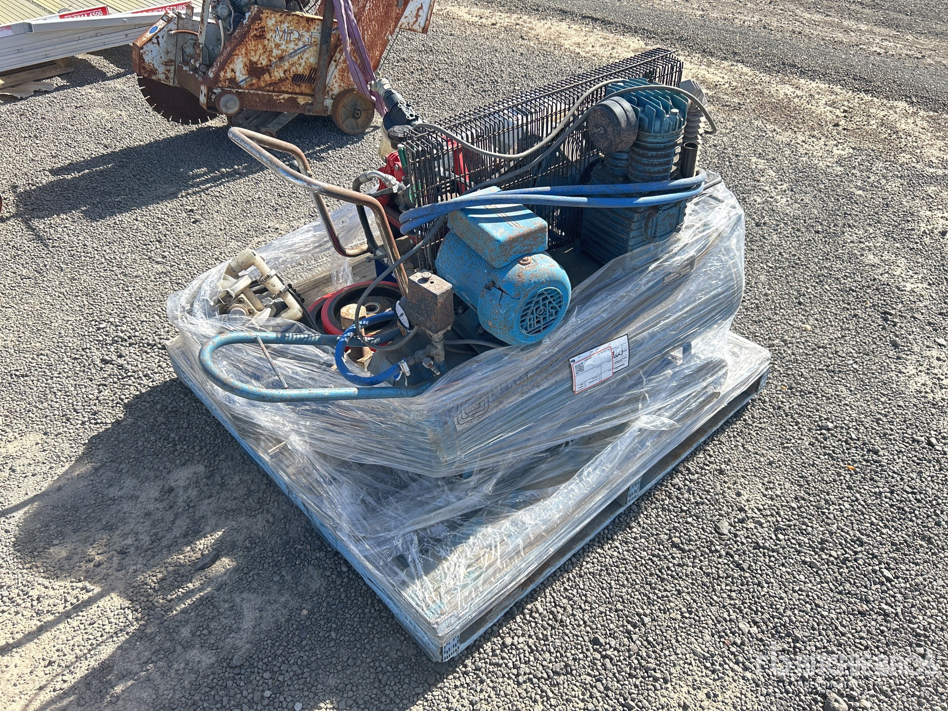 General Appearance with Picture, Left Front Corner