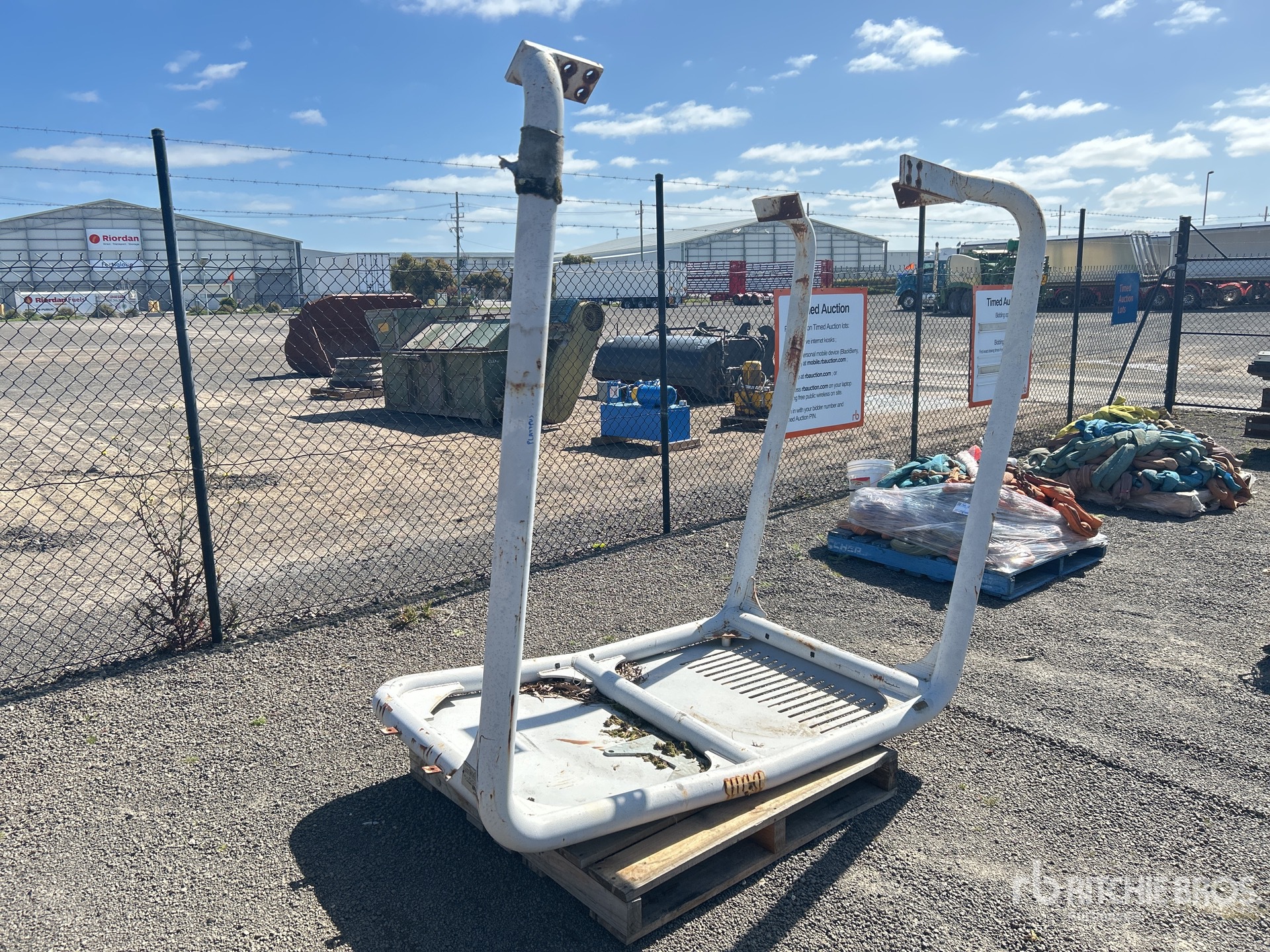 General Appearance with Picture, Right Rear Corner