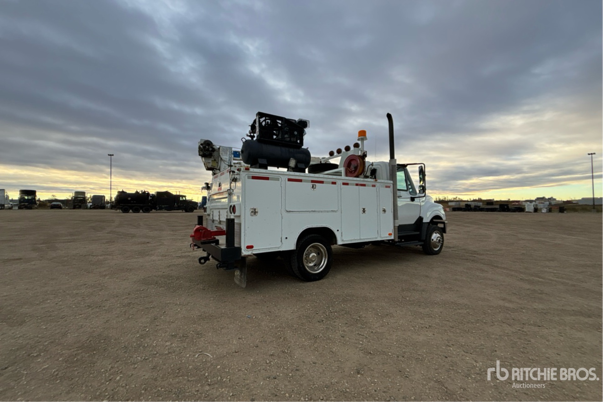 General Appearance with Imagen: esquina trasera derecha