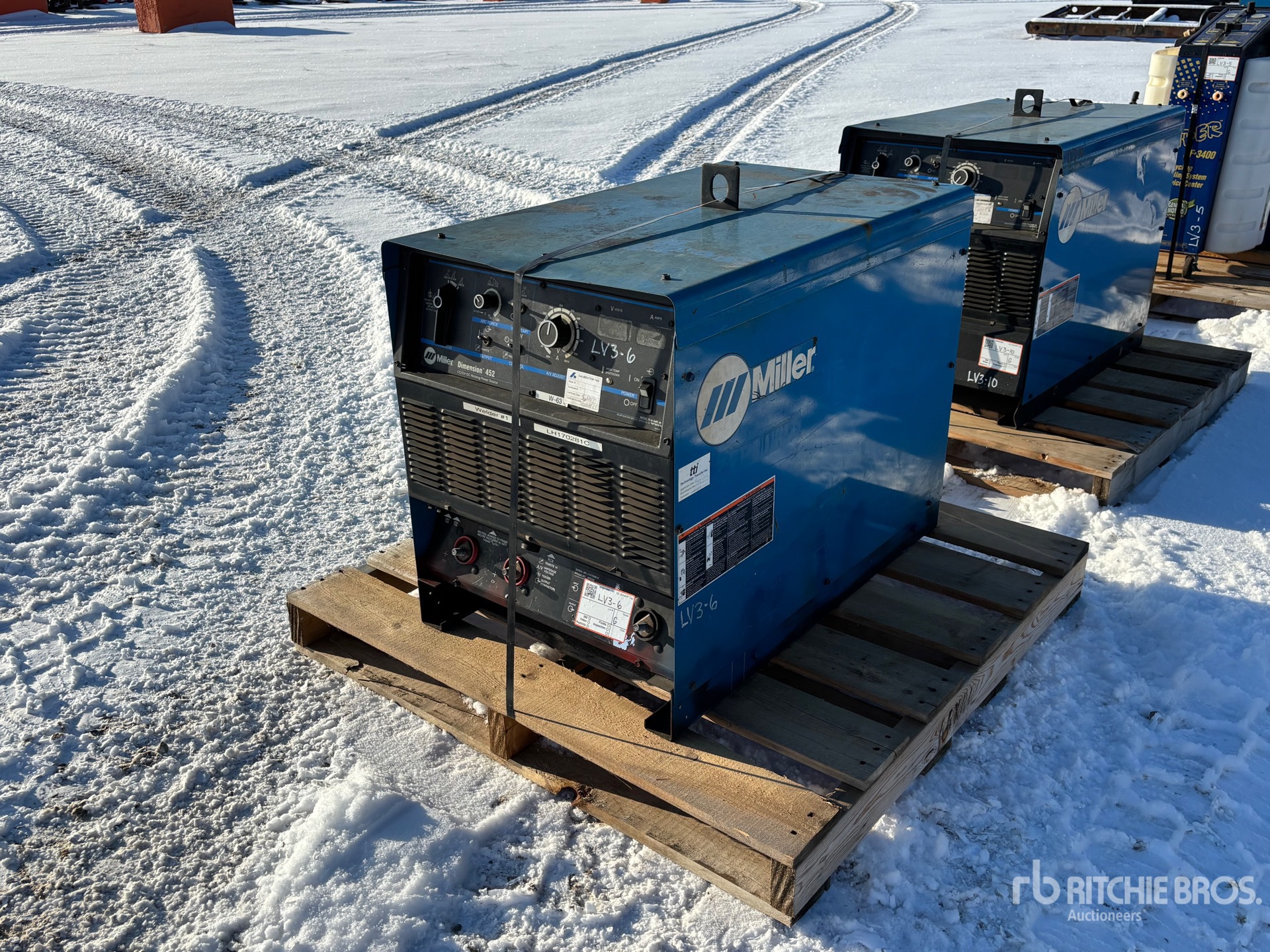 General Appearance with Picture, Left Front Corner