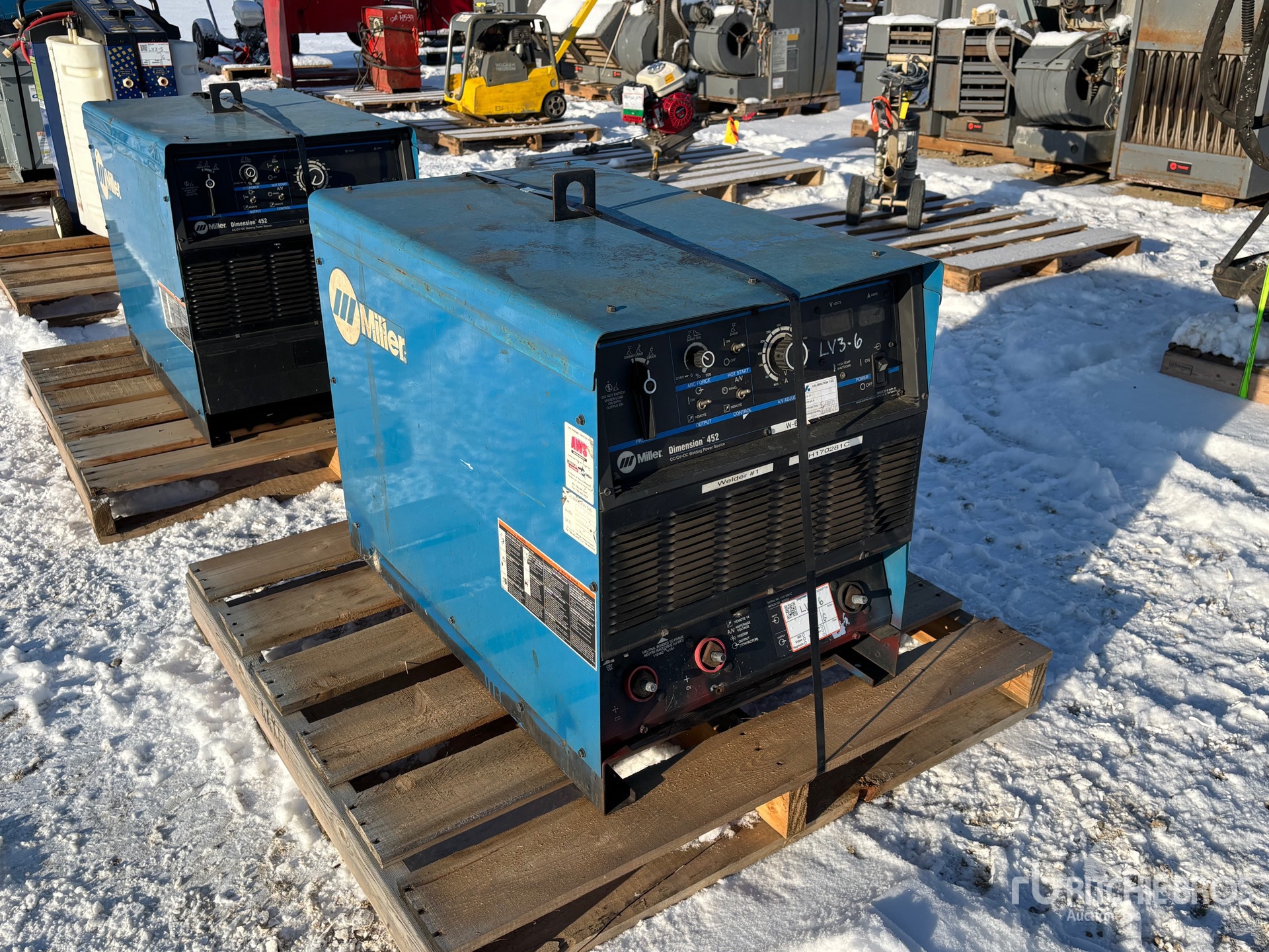 General Appearance with Picture, Right Front Corner