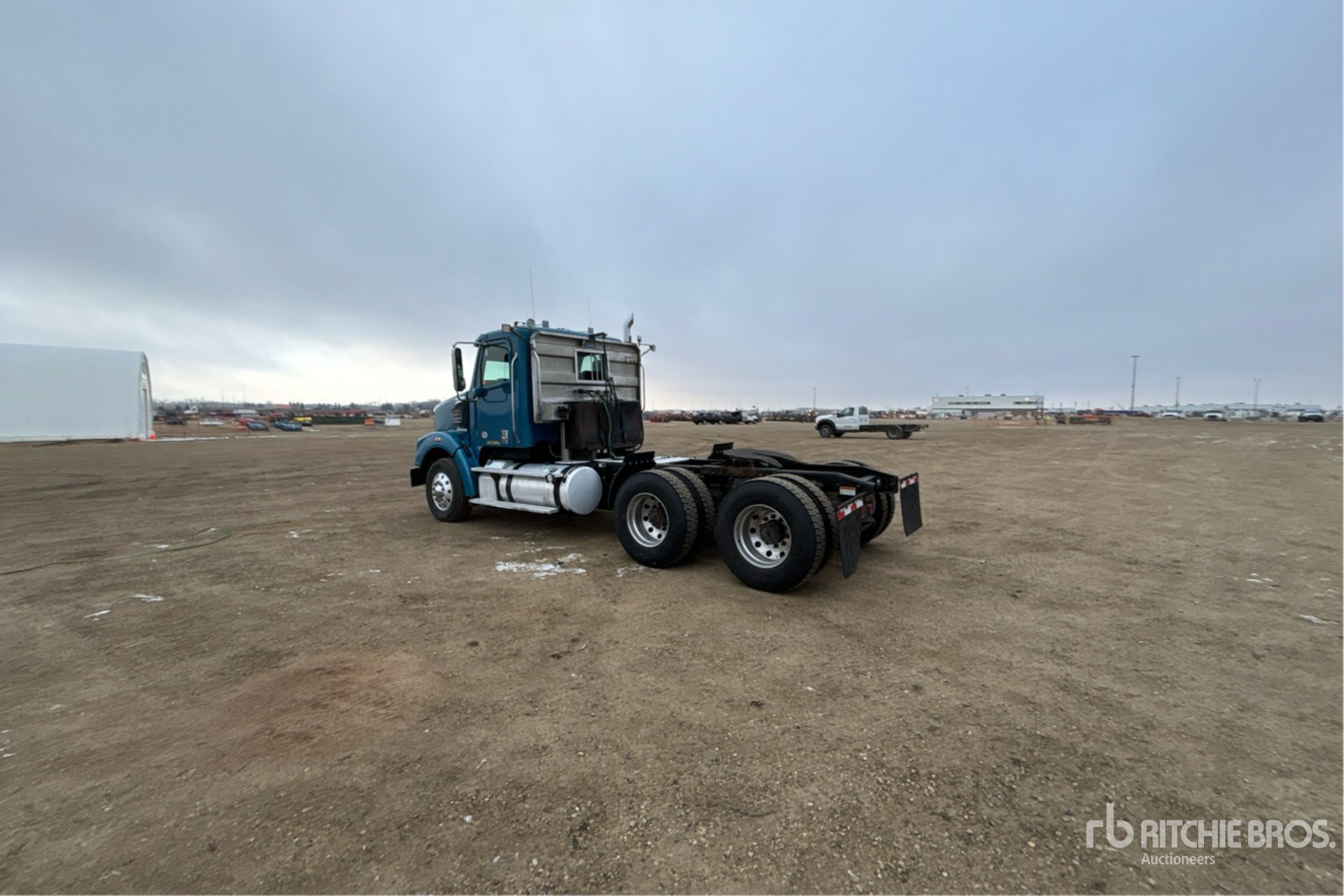 Aspect général with Image, coin arrière gauche