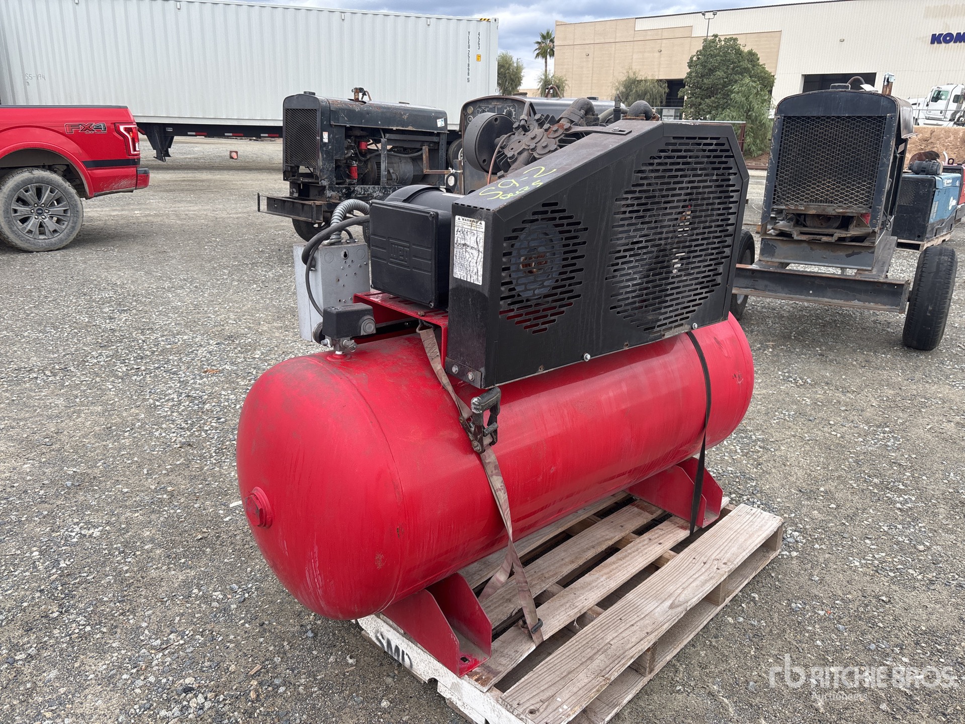 General Appearance with Foto, angolo anteriore destro