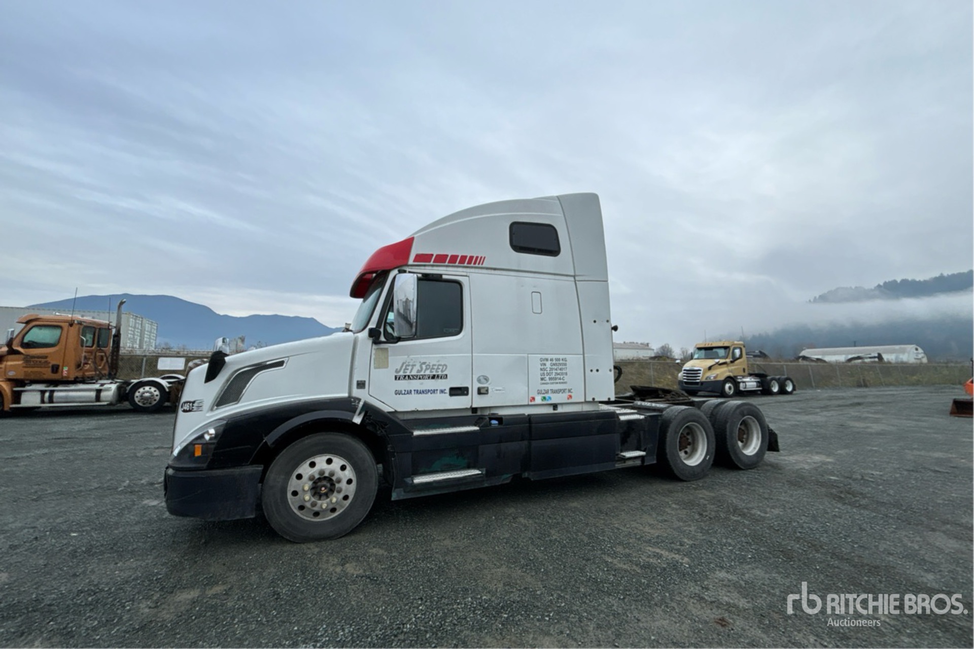 General Appearance with Image, coin avant gauche