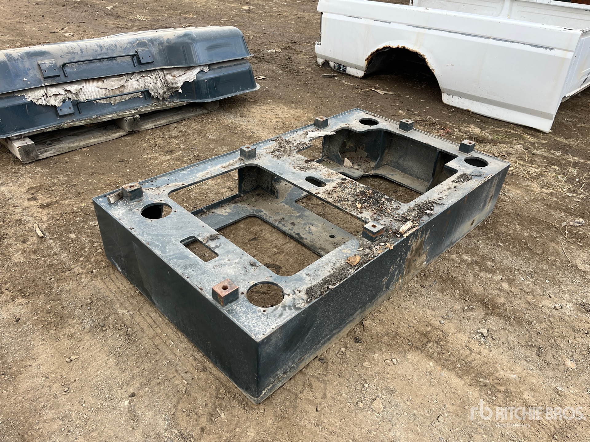 General Appearance with Foto, angolo posteriore sinistro