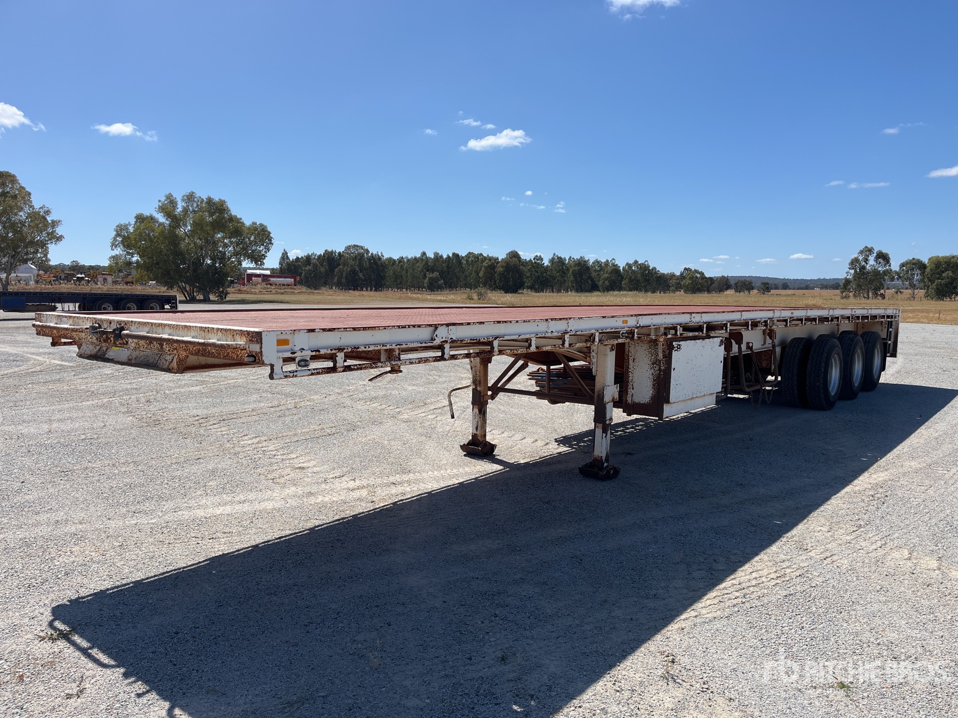 General Appearance with Image, coin avant droit