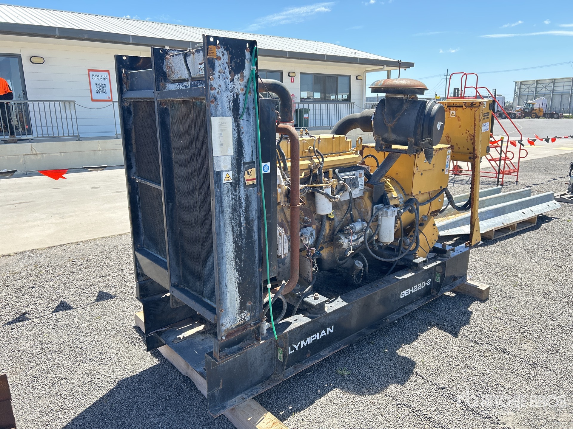 General Appearance with Picture, Right Rear Corner