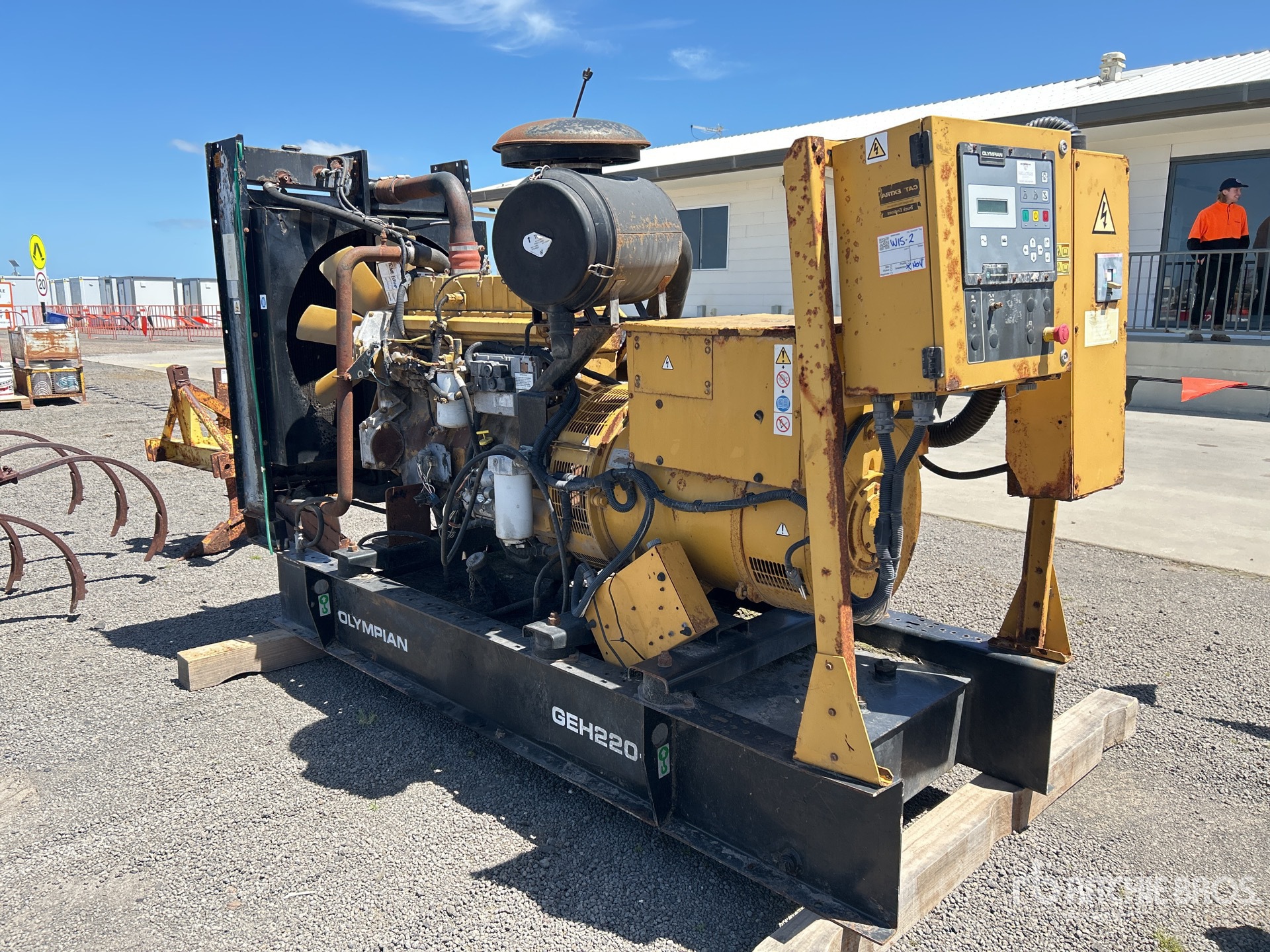 General Appearance with Picture, Left Rear Corner