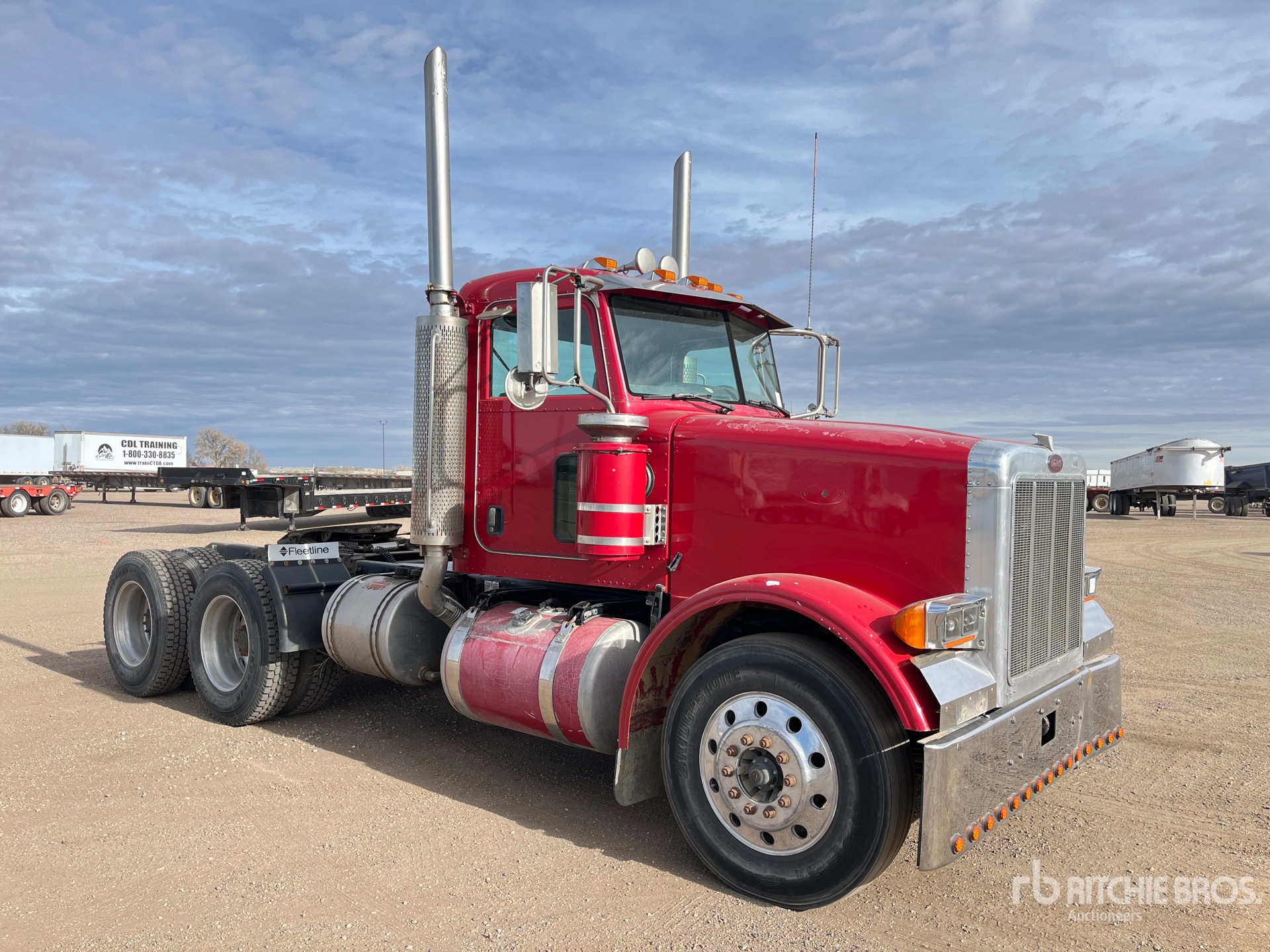 Aspect général with Image, coin avant droit