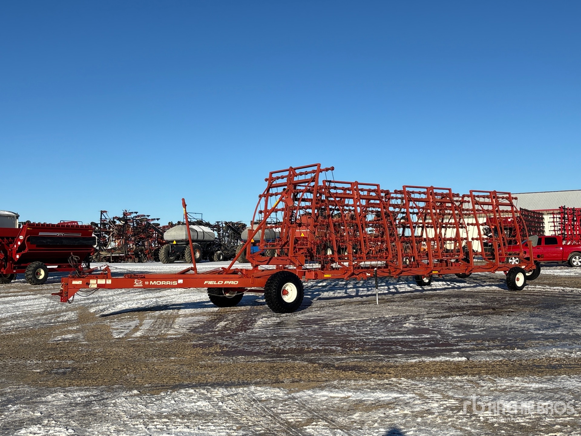 General Appearance with Bild, Ecke vorne links