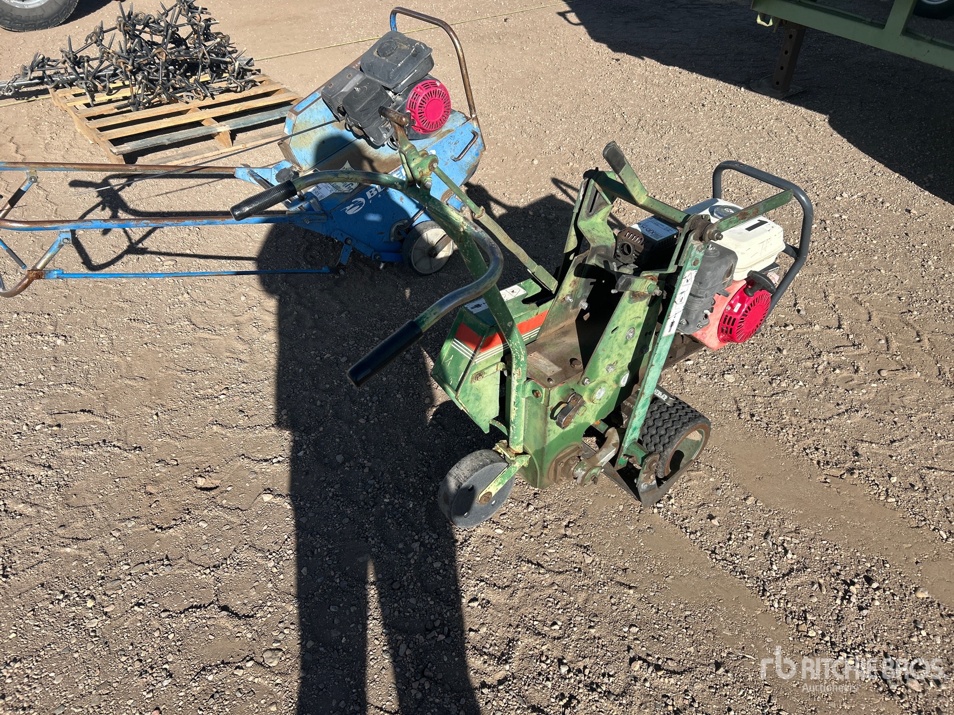 General Appearance with Bild, Ecke hinten rechts