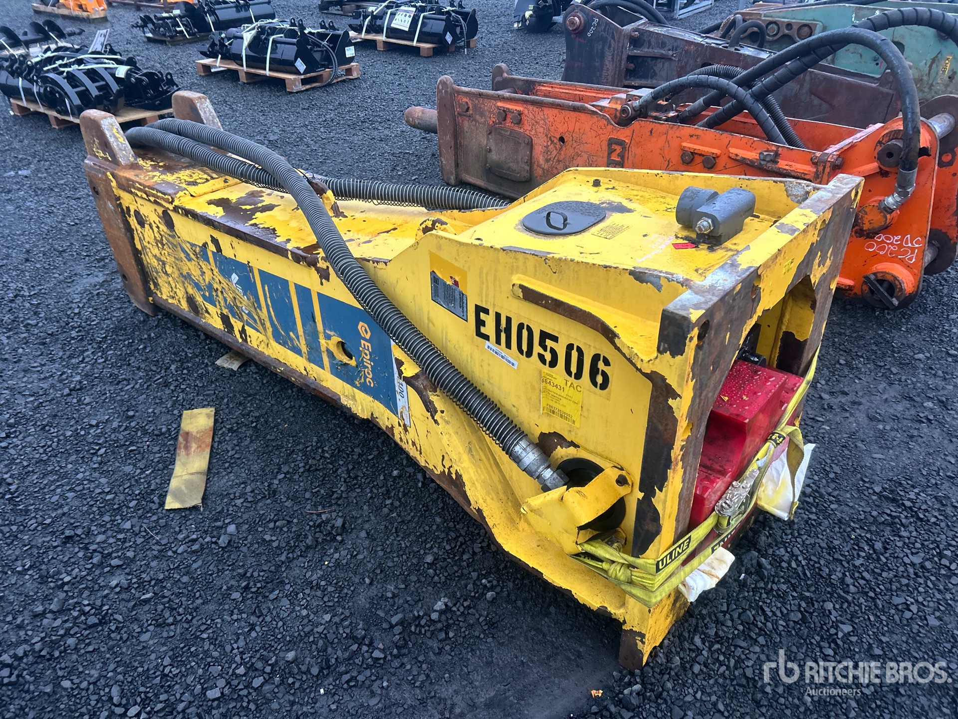 General Appearance with Bild, Ecke hinten links