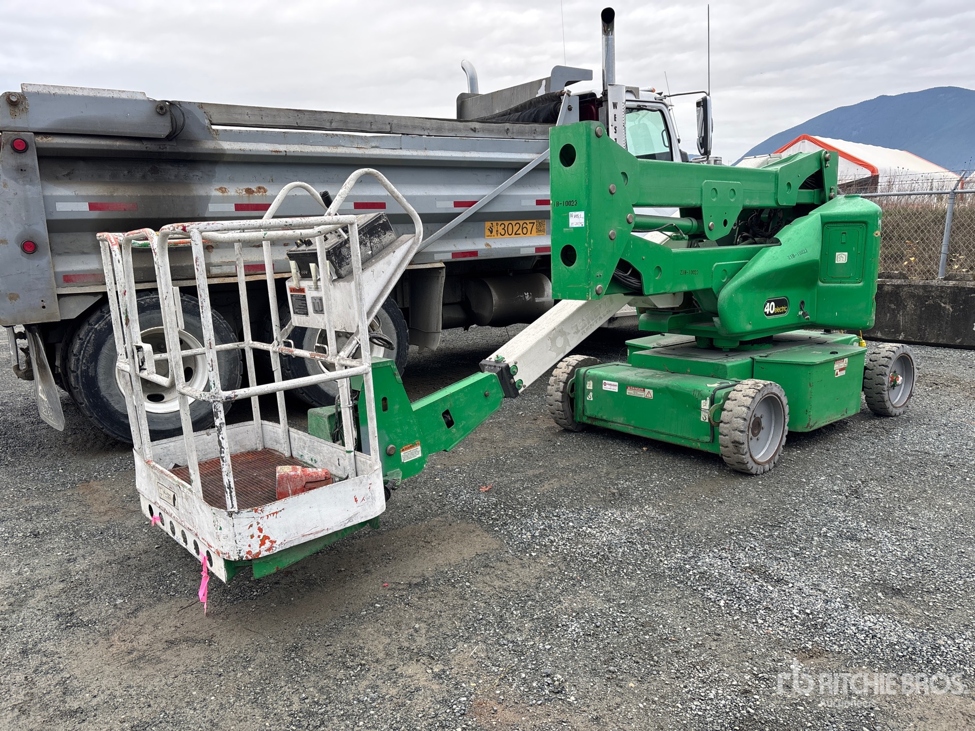 General Appearance with Image, coin avant gauche