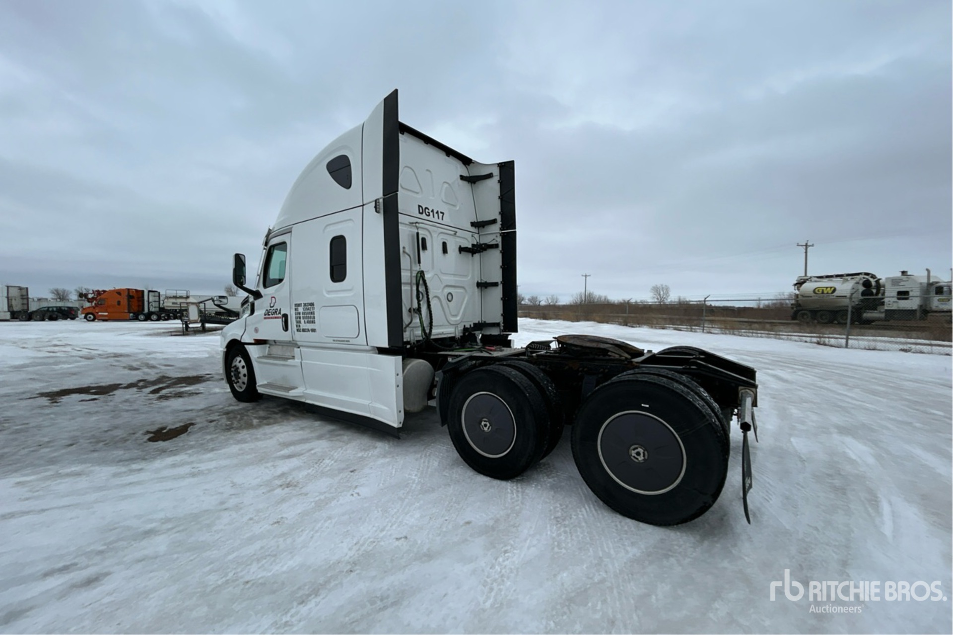 General Appearance with Picture, Left Rear Corner