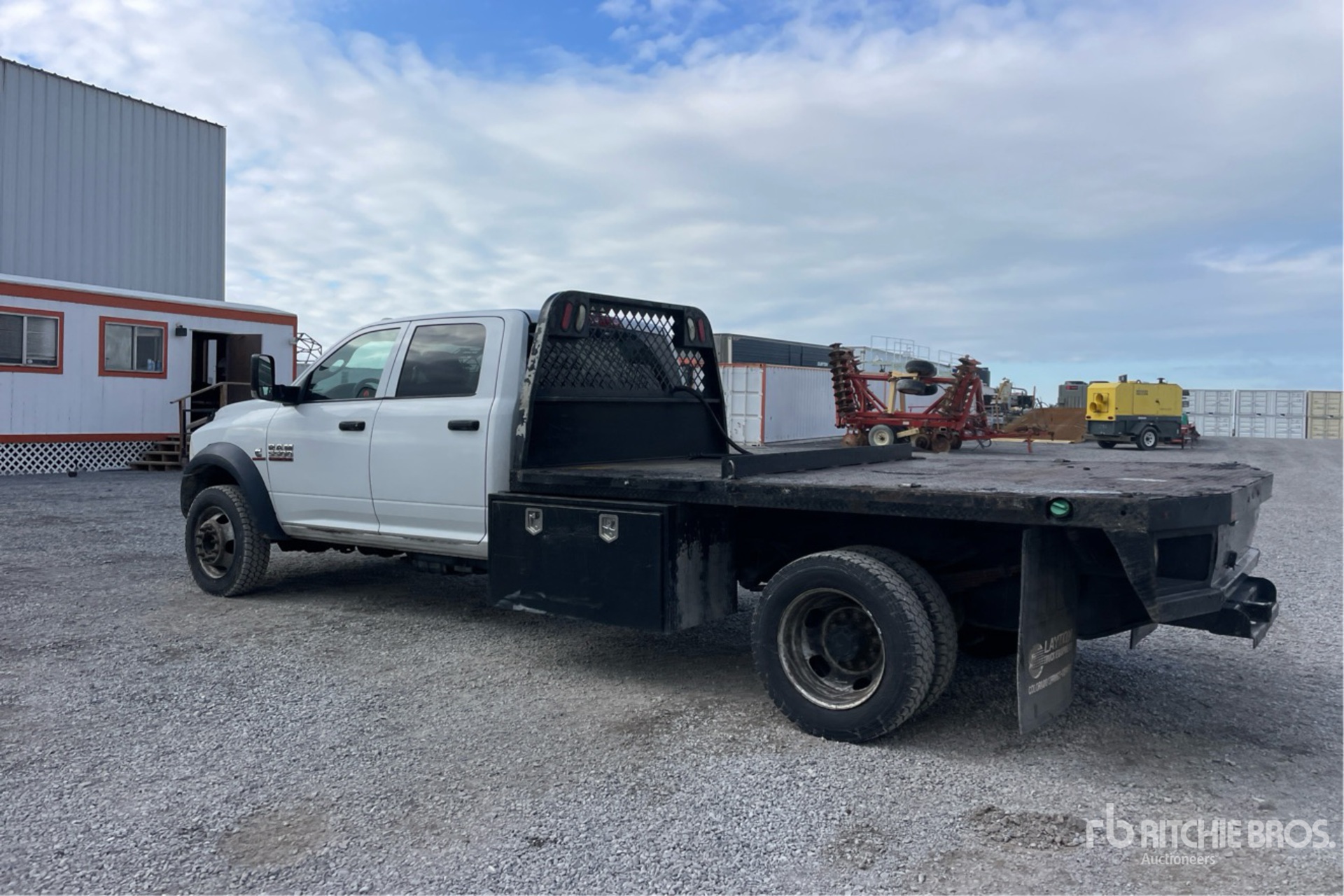 General Appearance with Foto, angolo posteriore sinistro