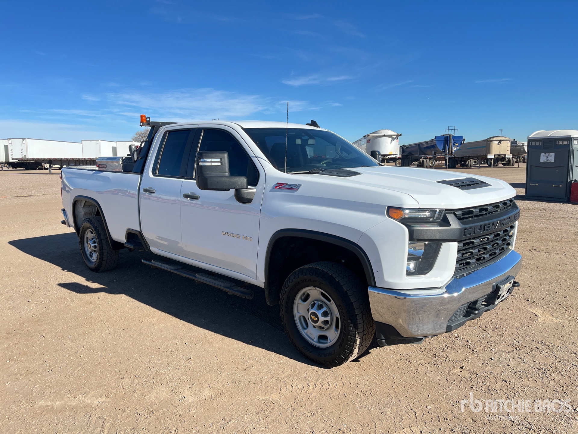 General Appearance with Picture, Right Front Corner