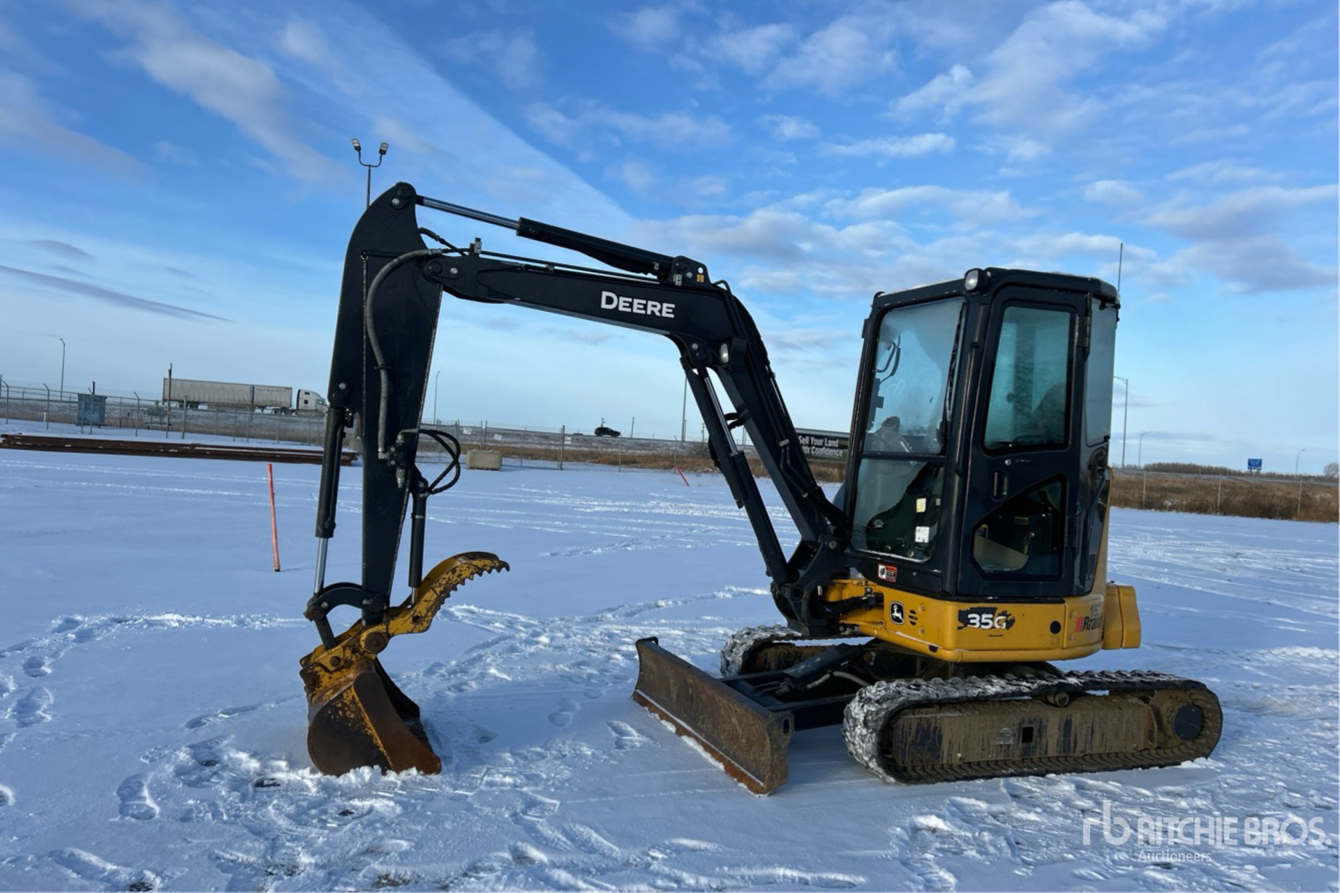 General Appearance with Picture, Left Front Corner