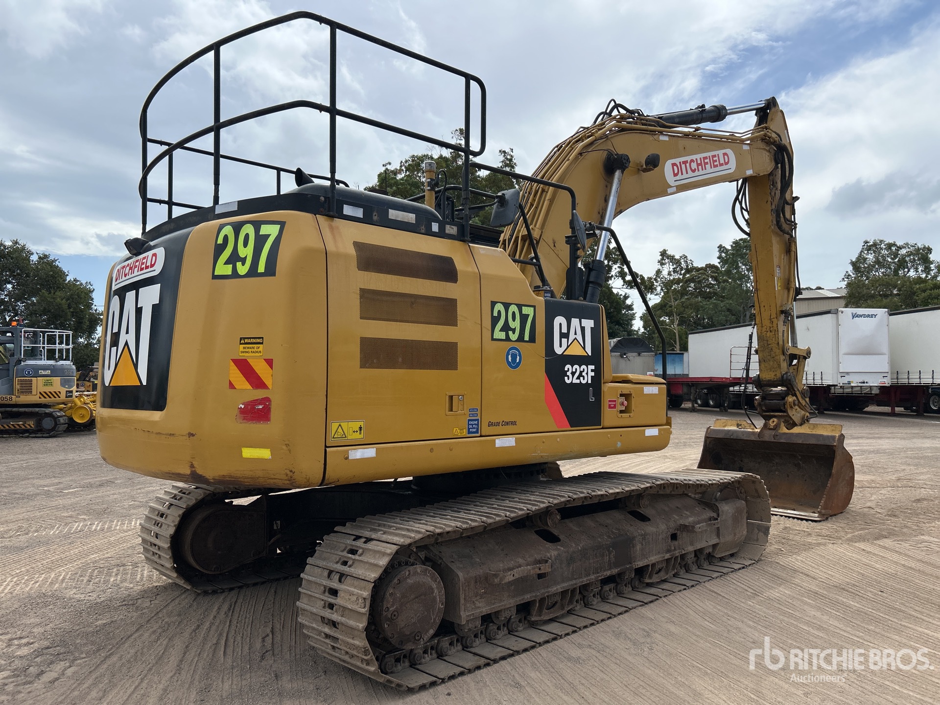 General Appearance with Picture, Right Rear Corner