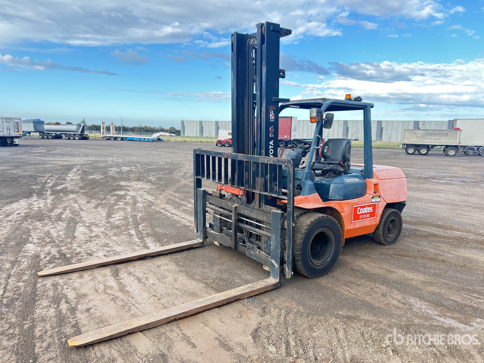 General Appearance with Picture, Left Front Corner