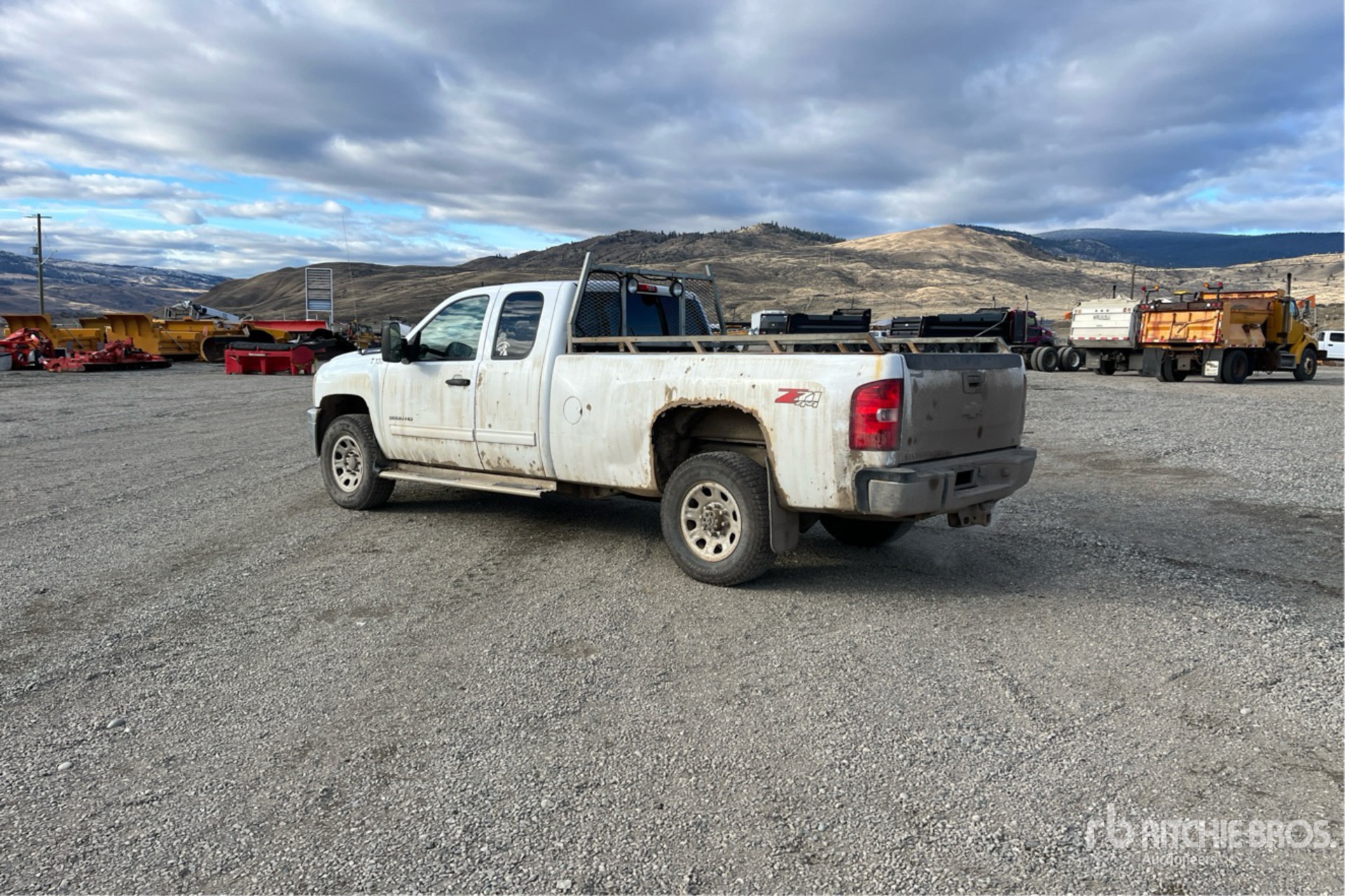 General Appearance with Picture, Left Rear Corner