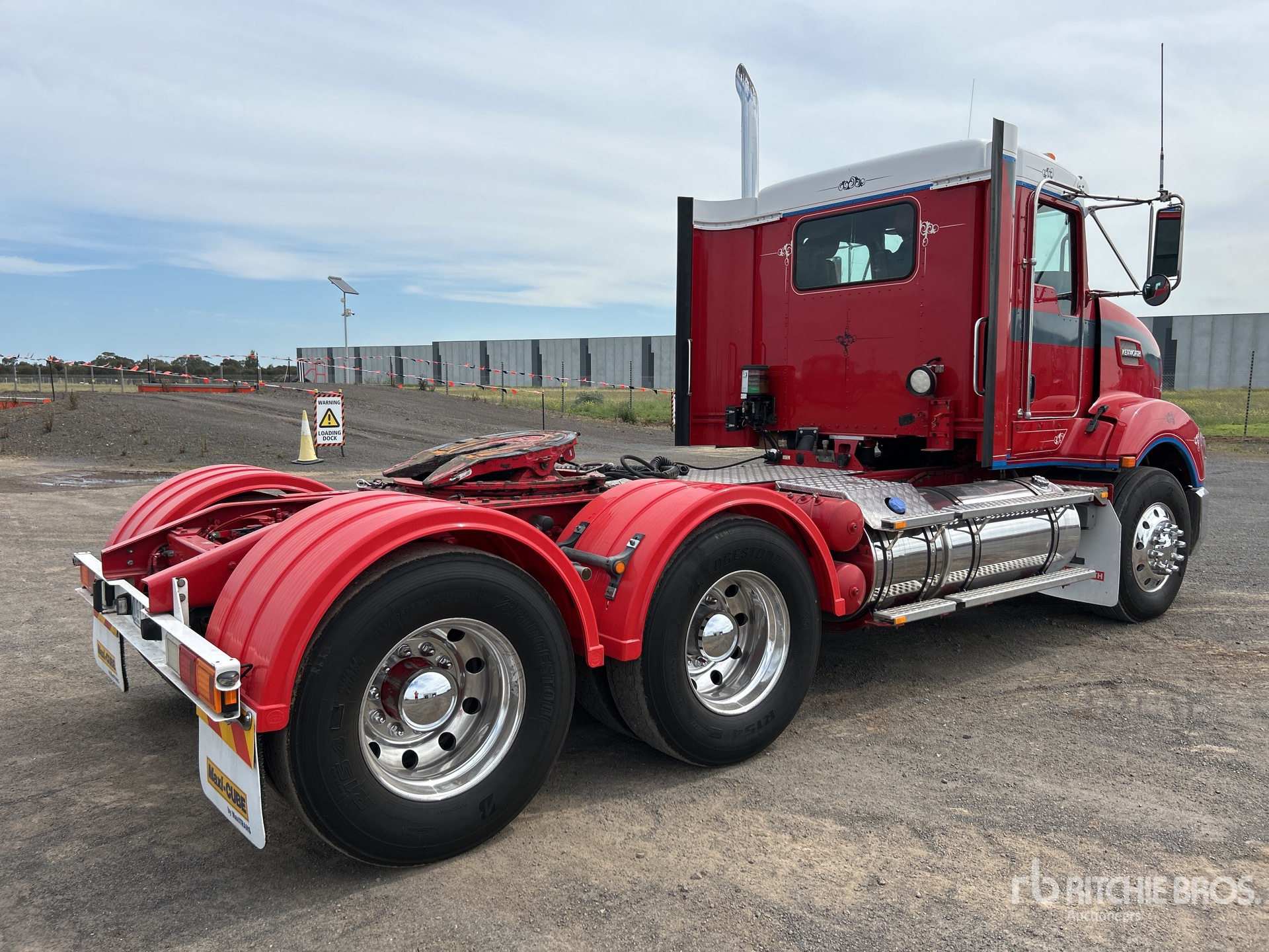 Aspect général with Image, coin arrière gauche