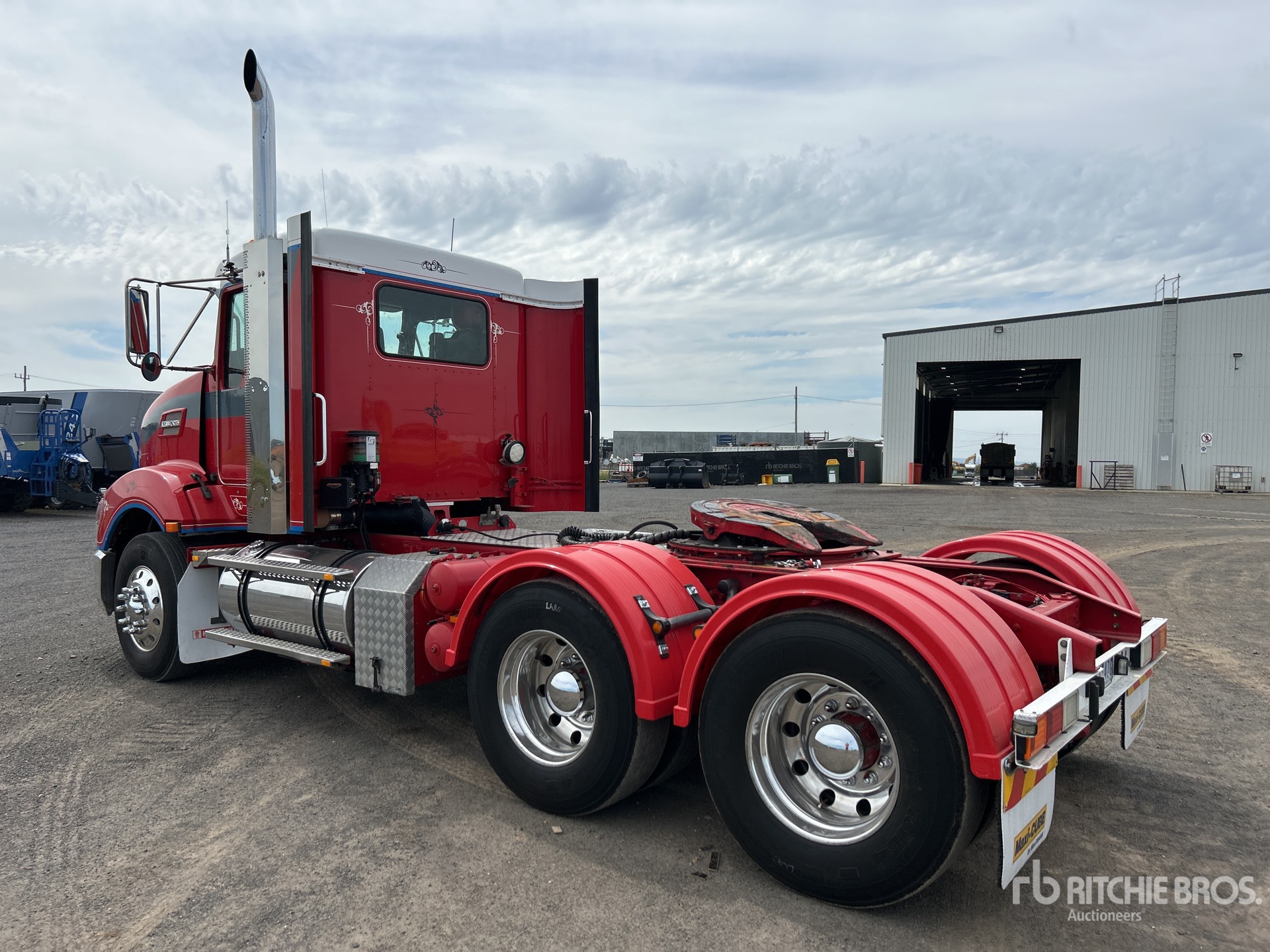 Aspect général with Image, coin arrière droit