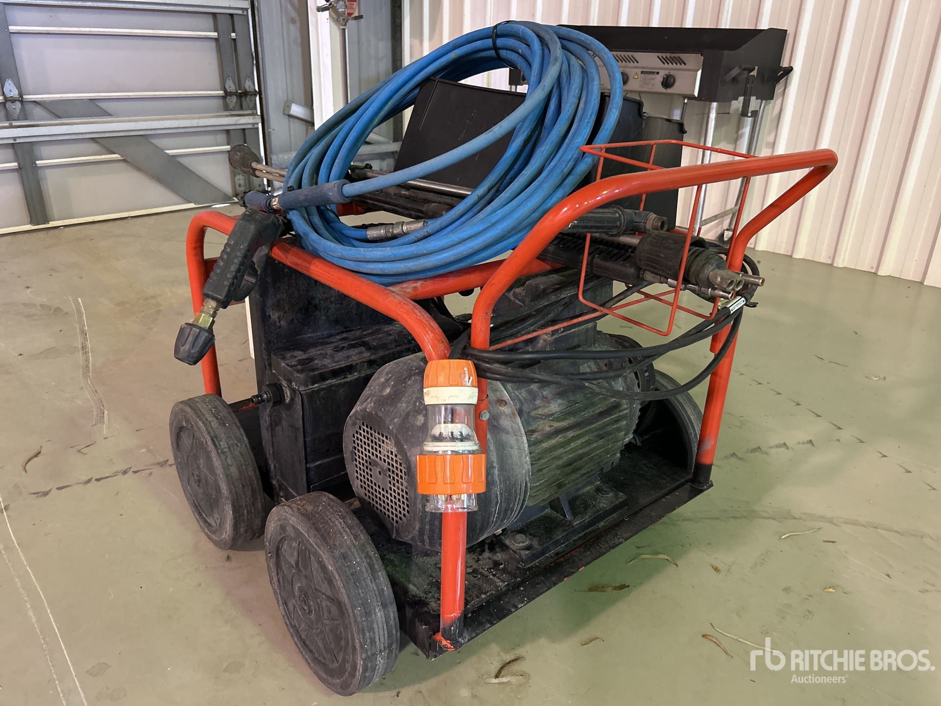 General Appearance with Bild, Ecke hinten links