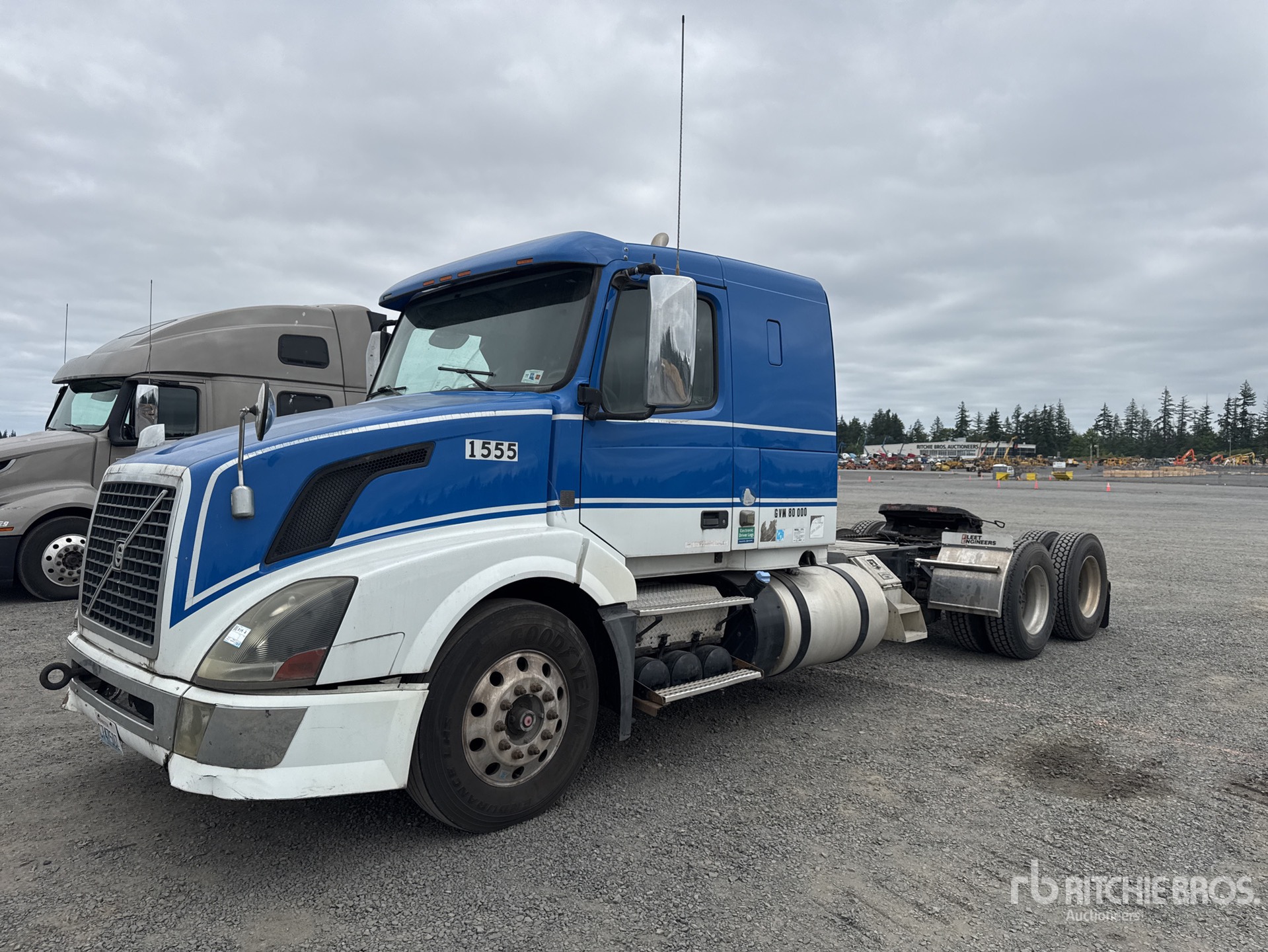 General Appearance with Image, coin avant gauche