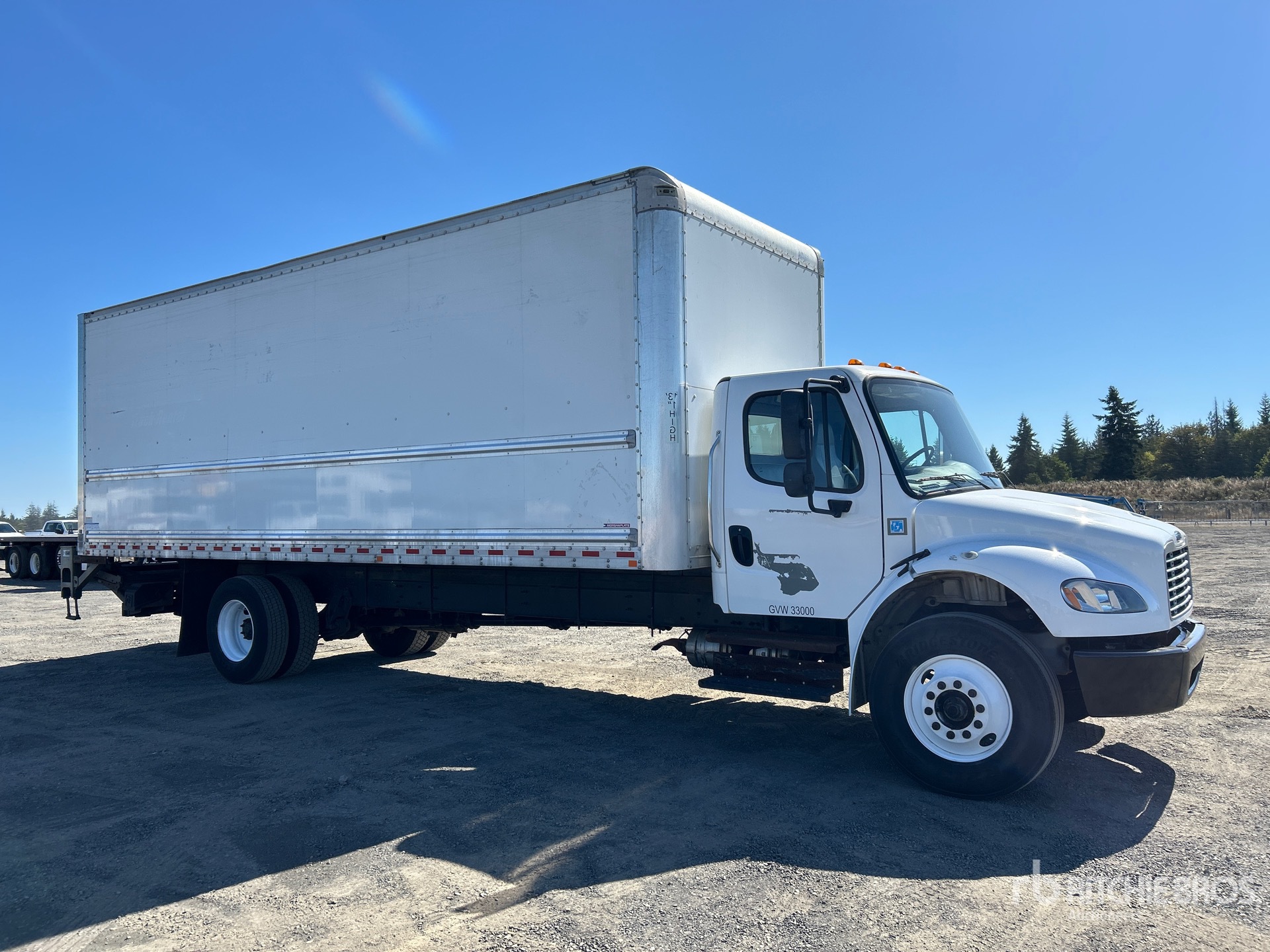 Aspect général with Image, coin avant droit