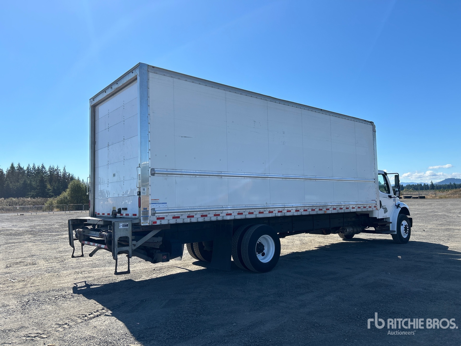 Aspect général with Image, coin arrière droit