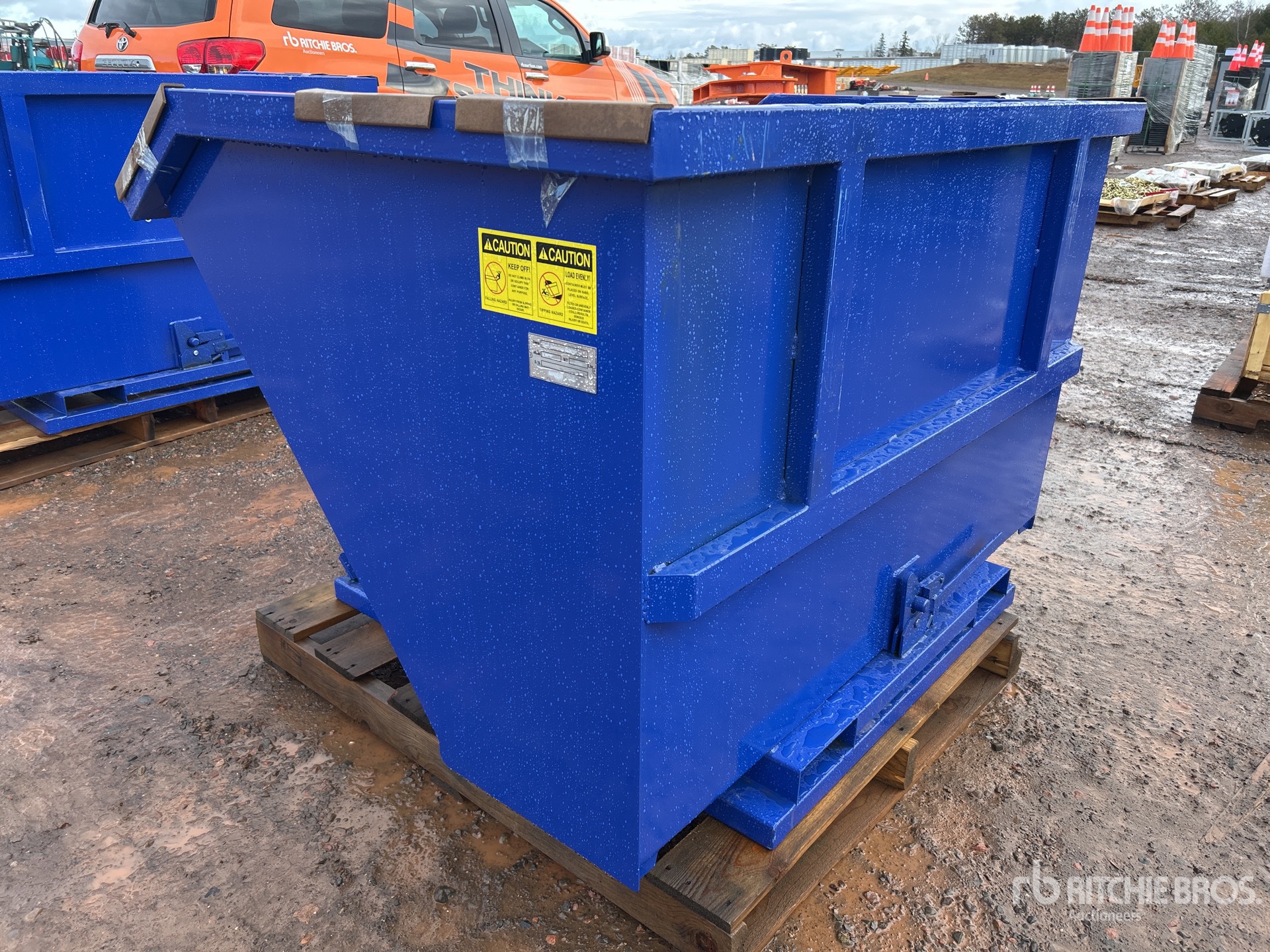 General Appearance with Picture, Left Rear Corner