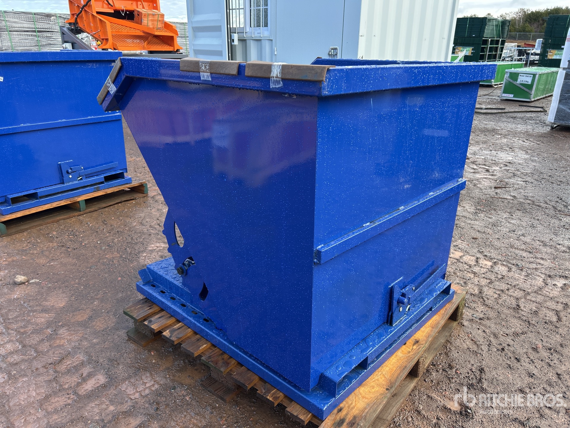 General Appearance with Picture, Left Rear Corner