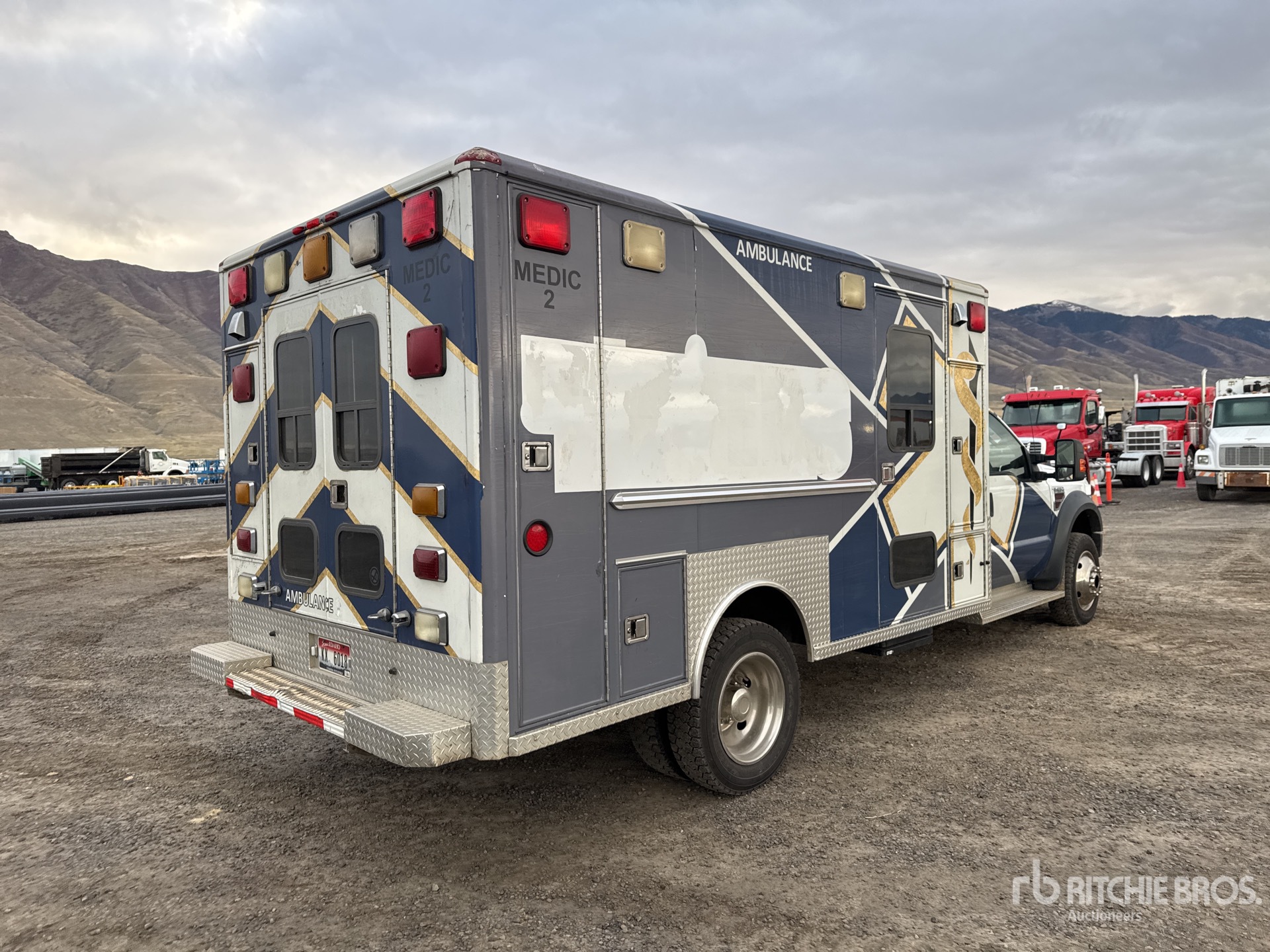 General Appearance with Foto, angolo anteriore sinistro