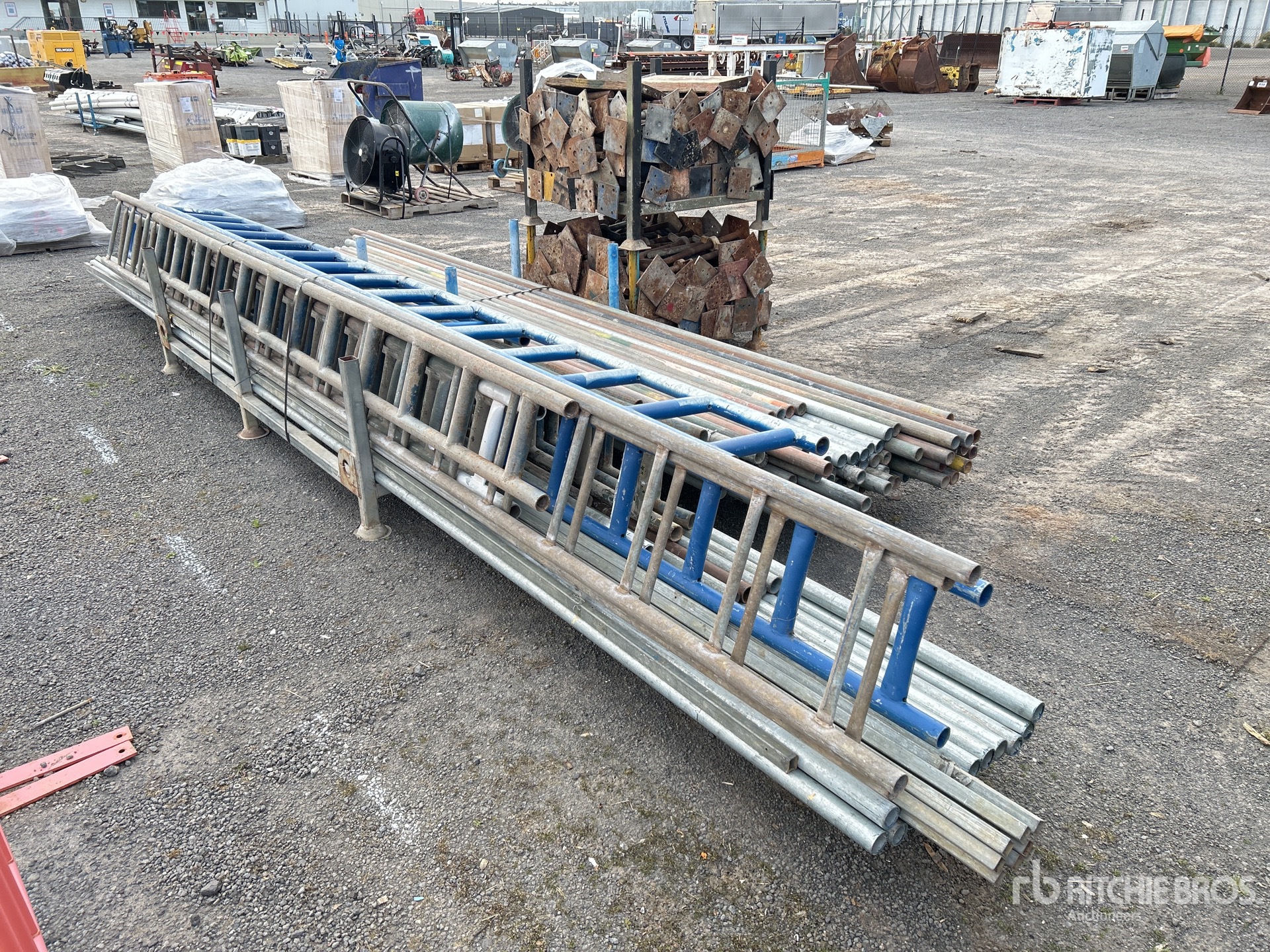 General Appearance with Bild, Ecke hinten links