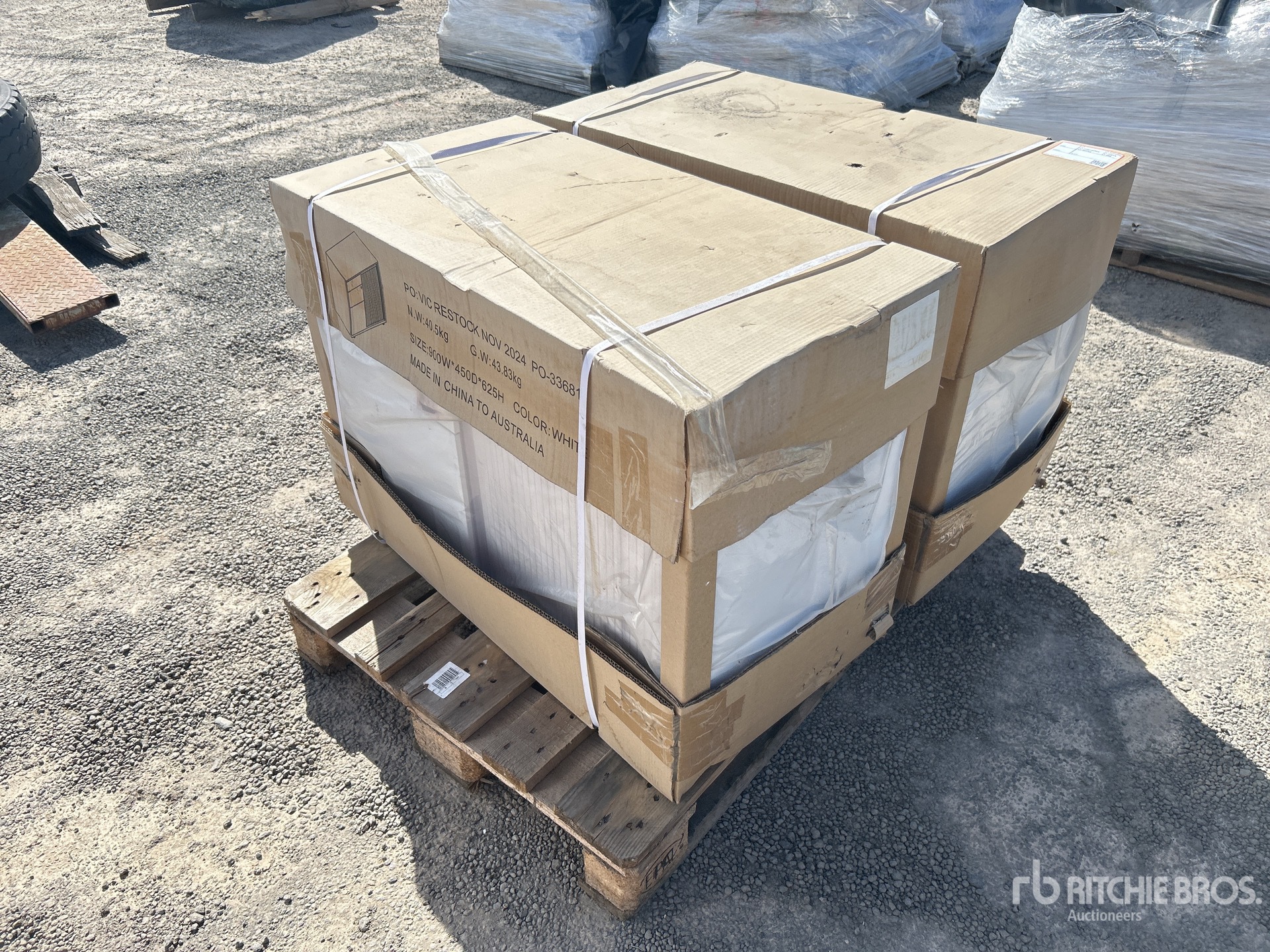 General Appearance with Picture, Right Front Corner