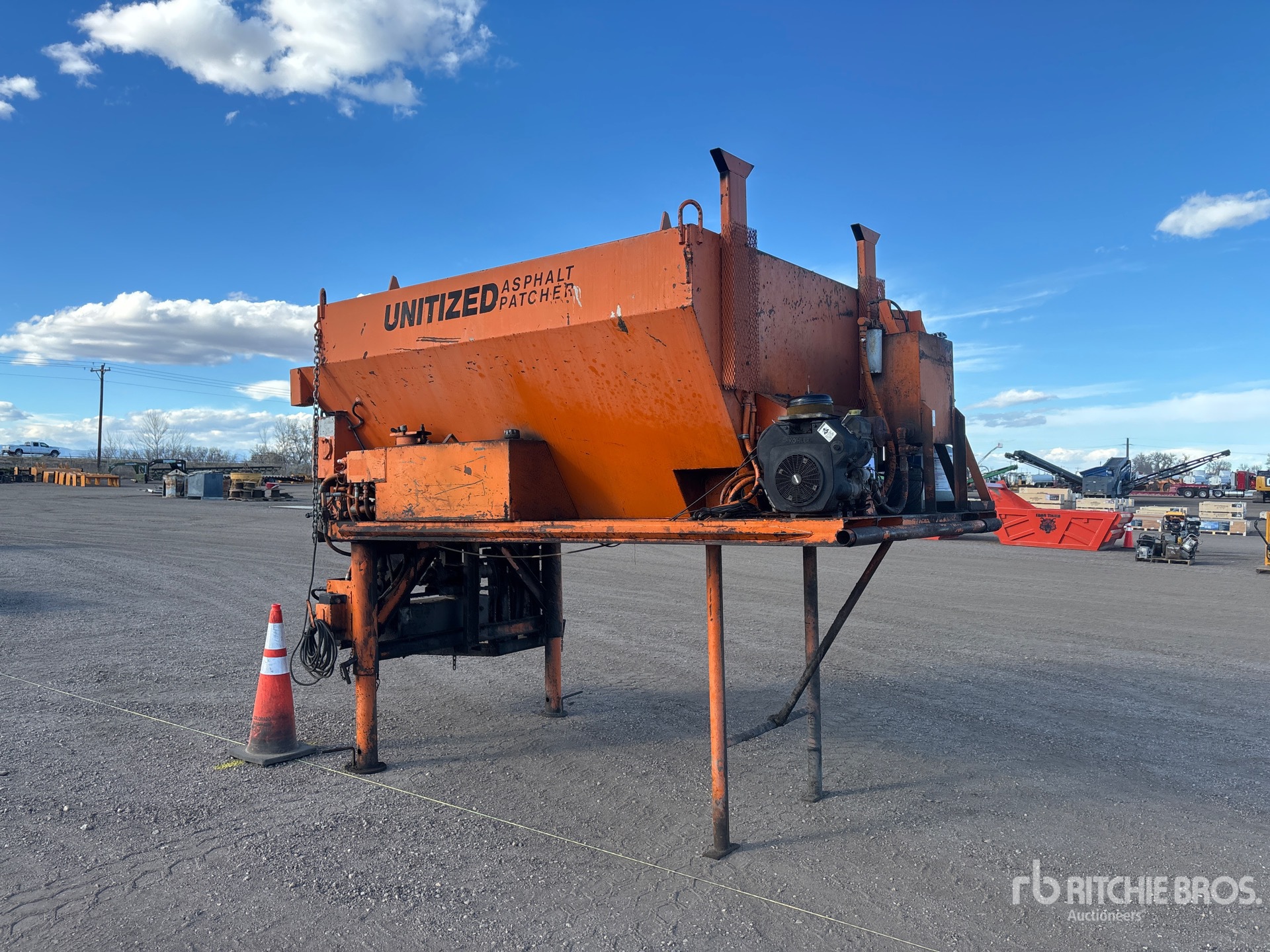 General Appearance with Foto, angolo anteriore destro