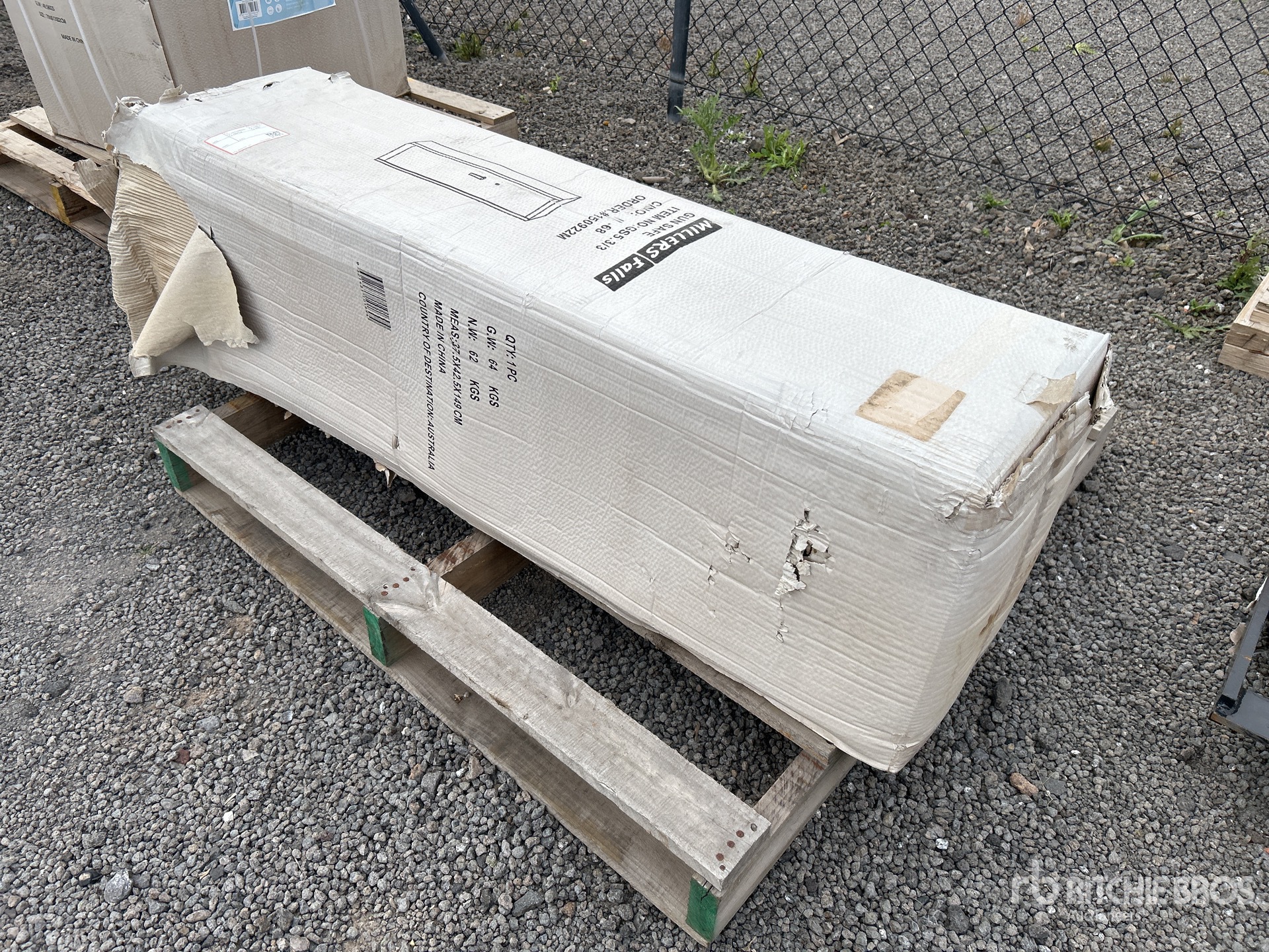 General Appearance with Picture, Left Rear Corner