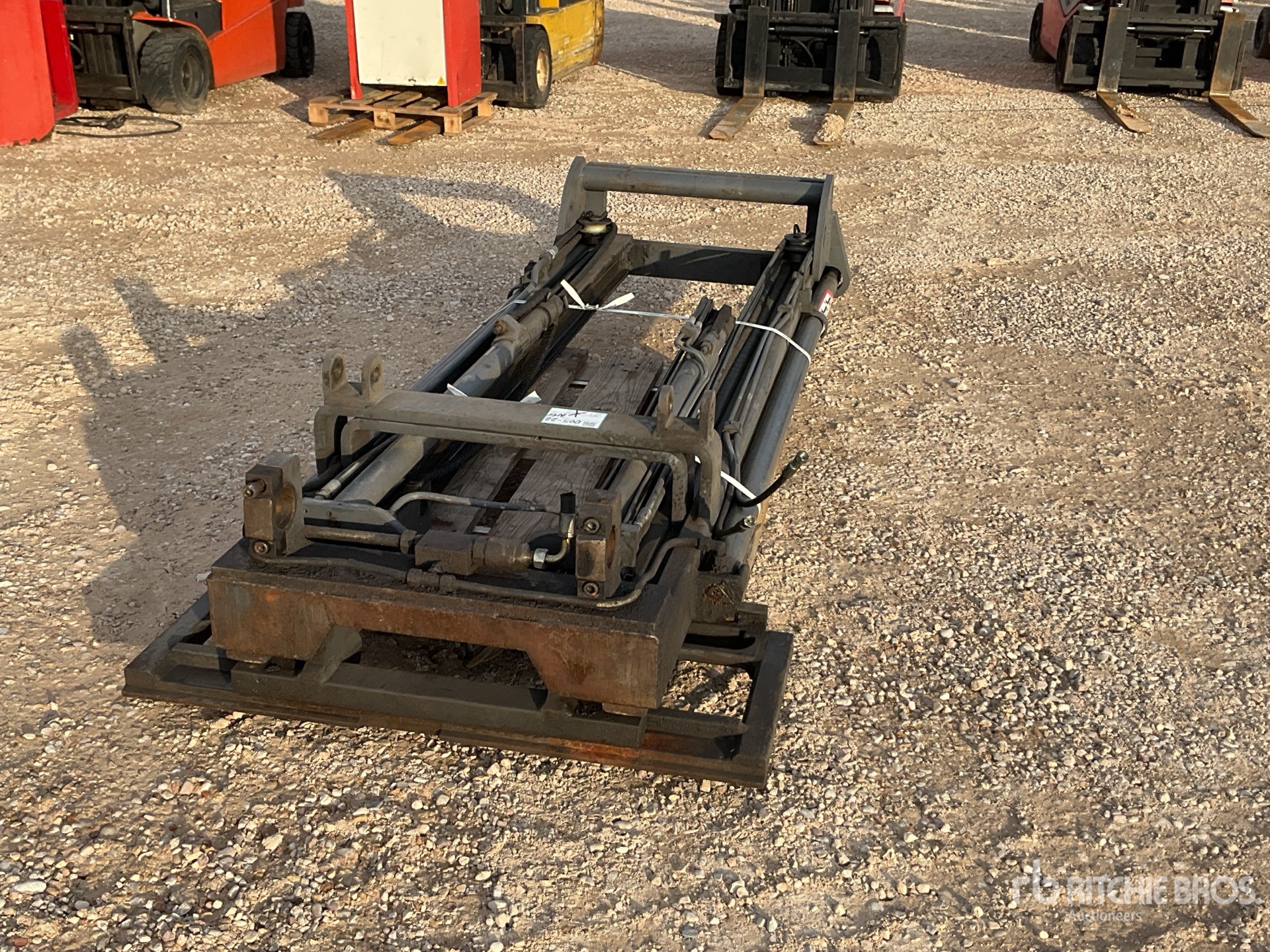 General Appearance with Bild, Ecke vorne links