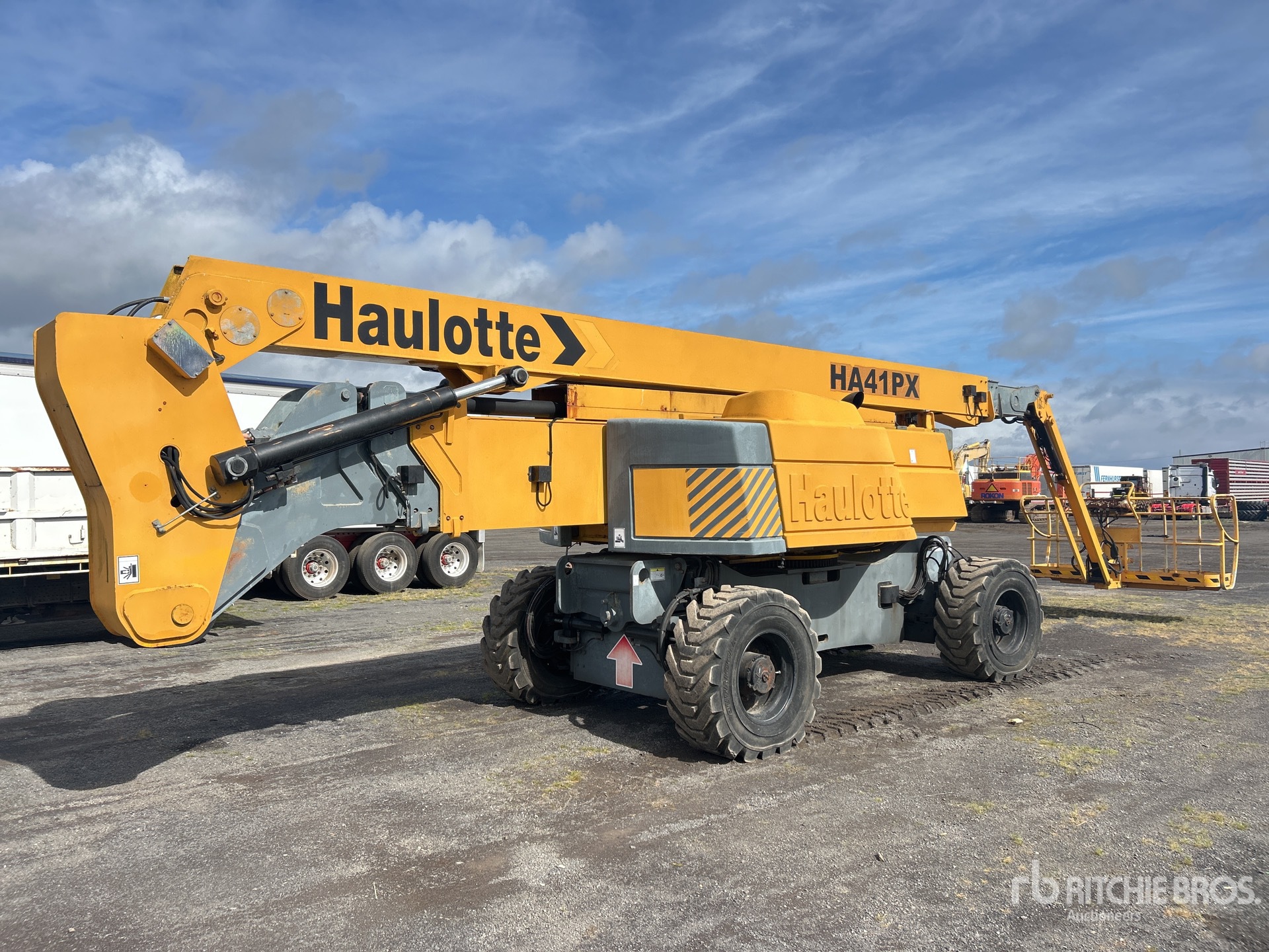 General Appearance with Bild, Ecke hinten rechts