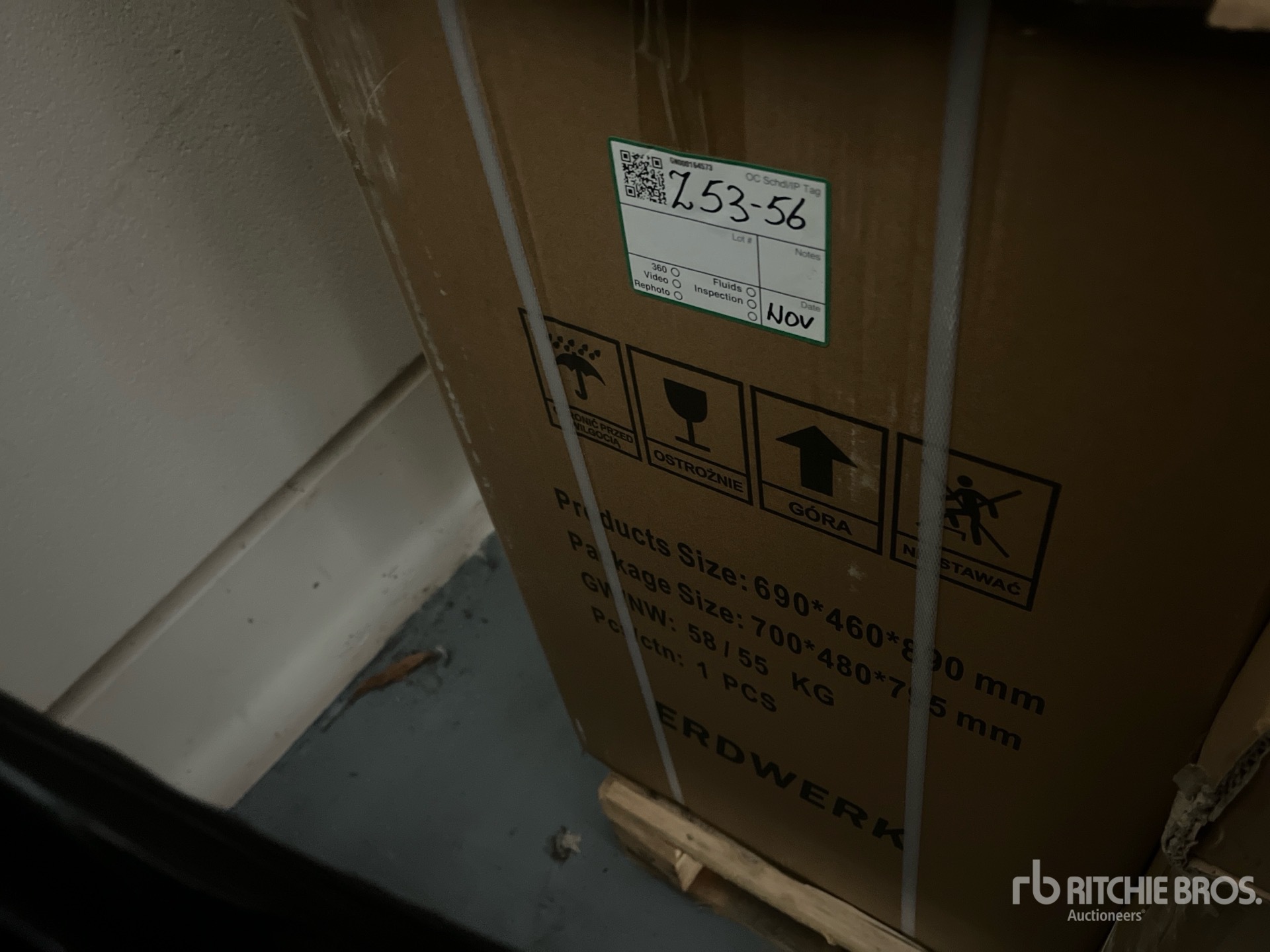 General Appearance with Picture, Left Front Corner