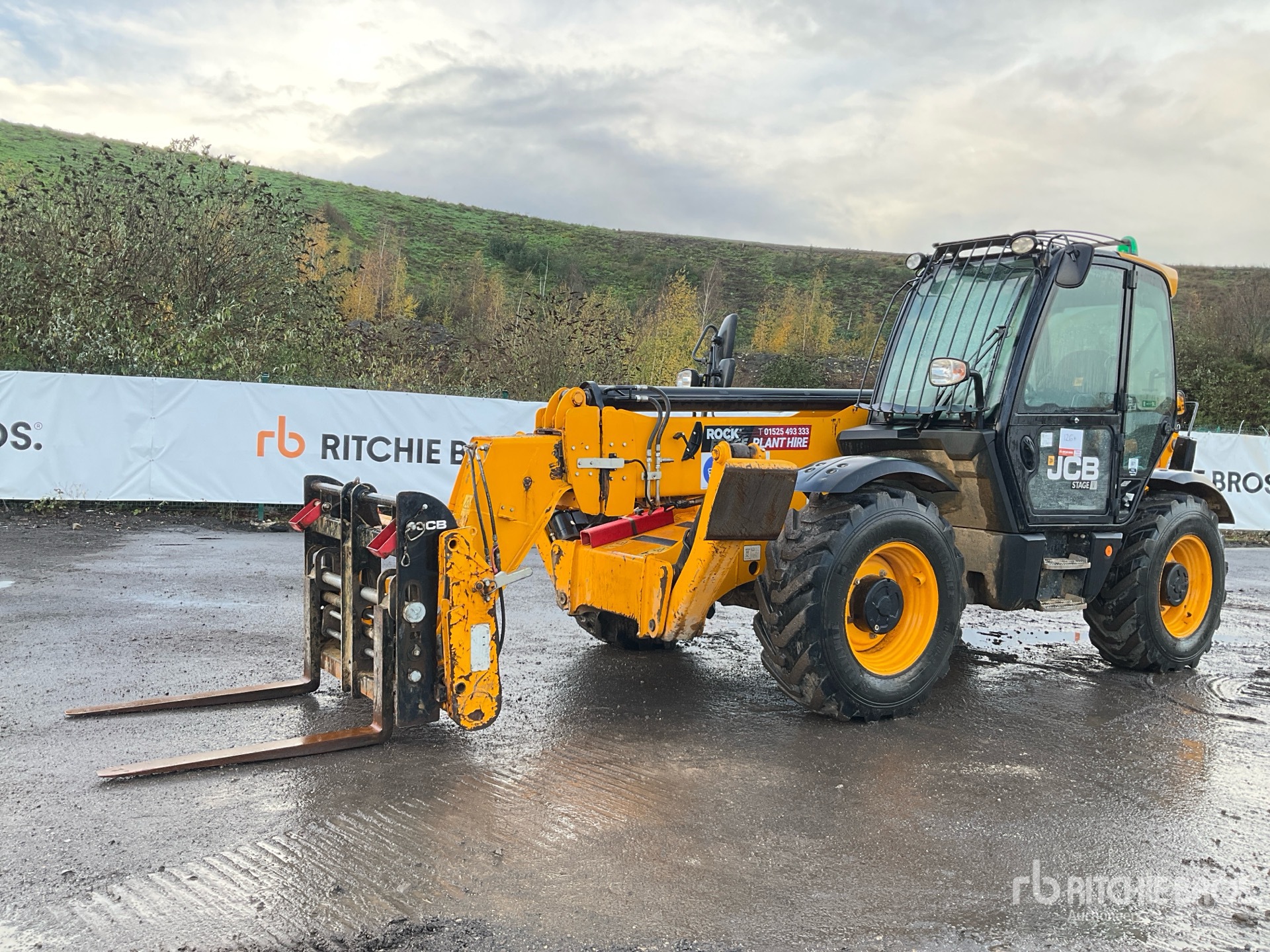 General Appearance with Picture, Left Front Corner