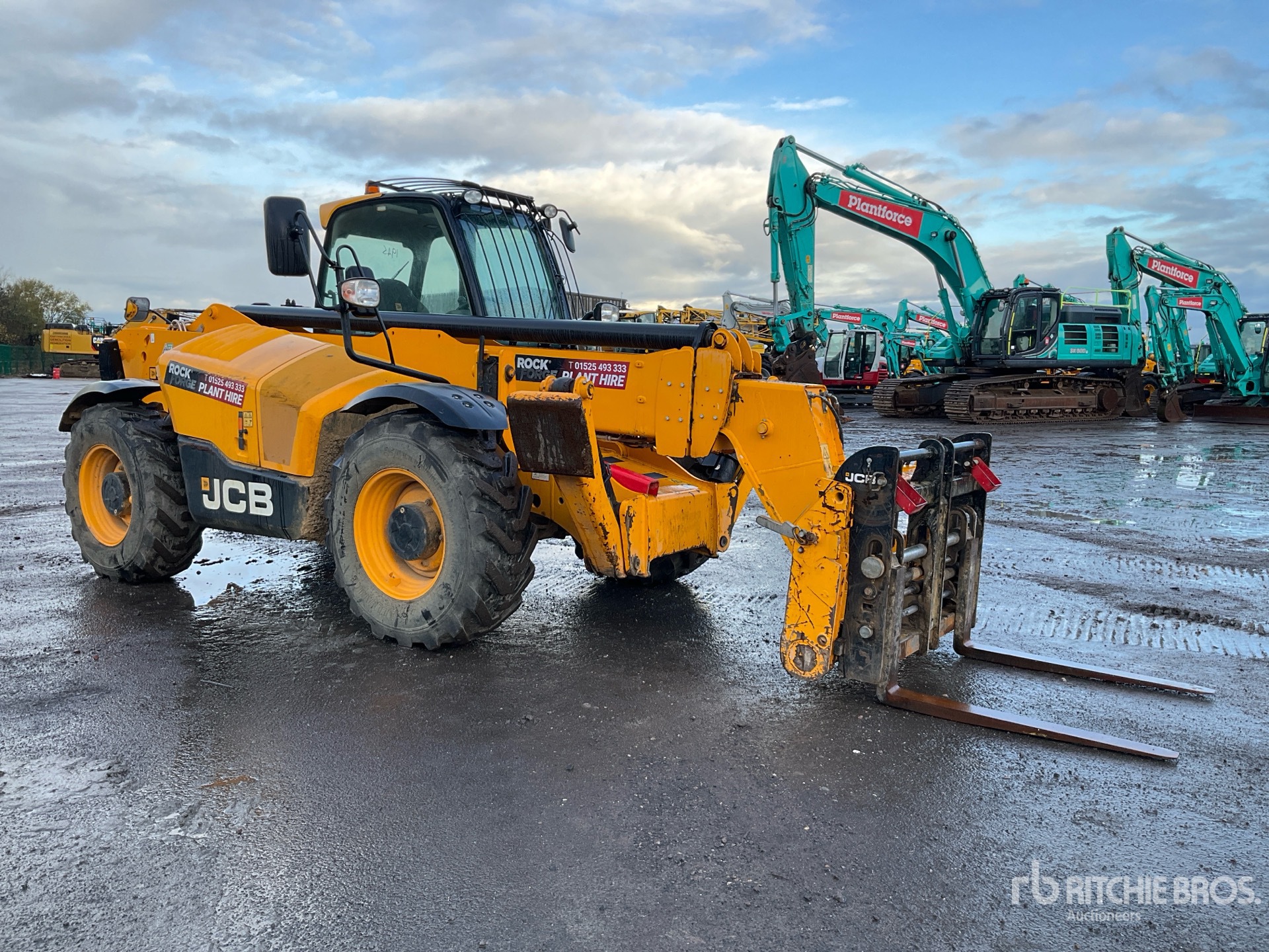 General Appearance with Picture, Right Front Corner