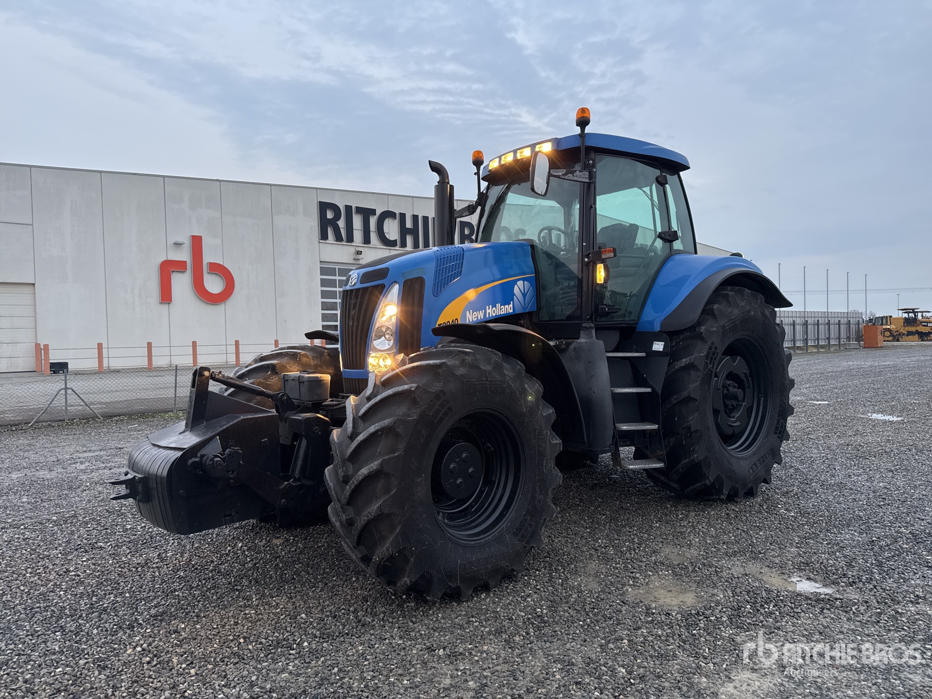 General Appearance with Picture, Left Front Corner