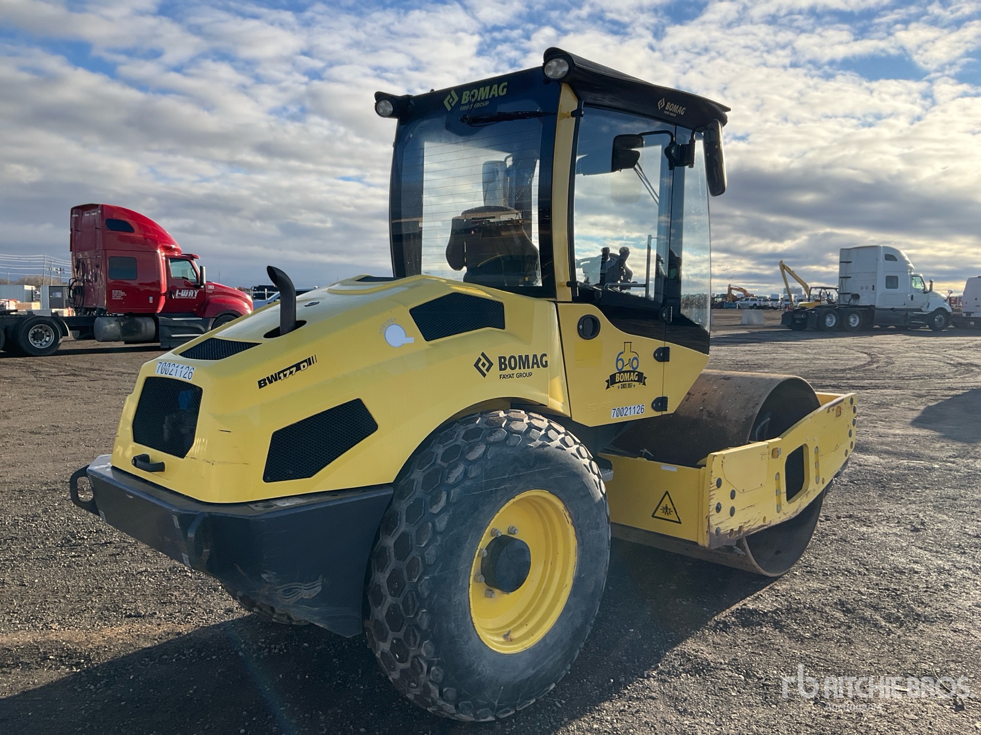 General Appearance with Imagen: esquina trasera derecha