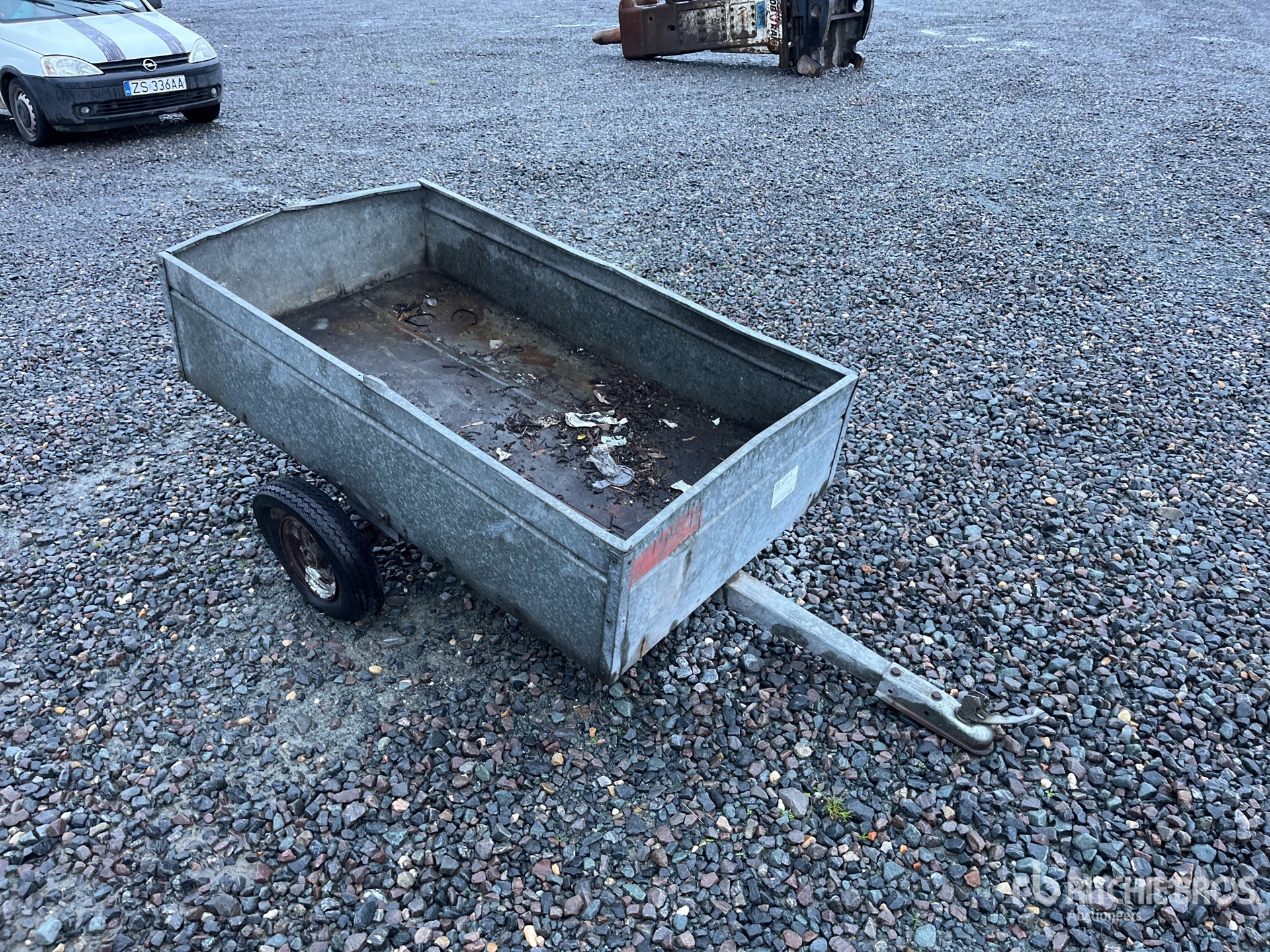 General Appearance with Image, coin avant droit