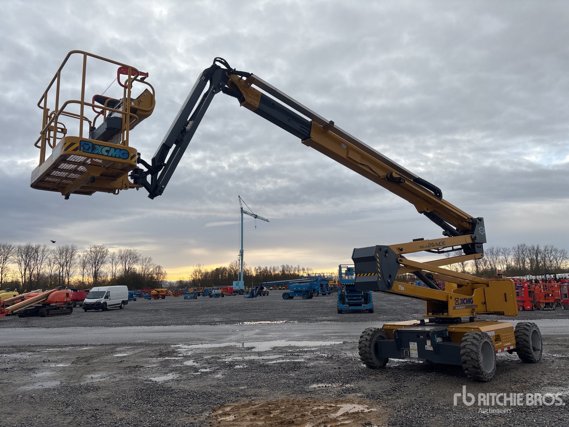 General Appearance with Picture, Right Rear Corner