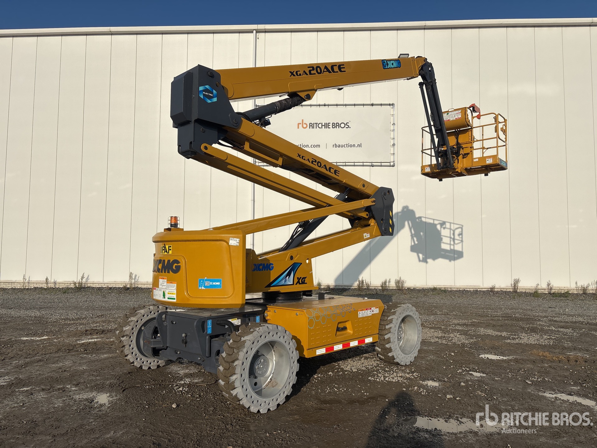 General Appearance with Imagen: esquina delantera izquierda