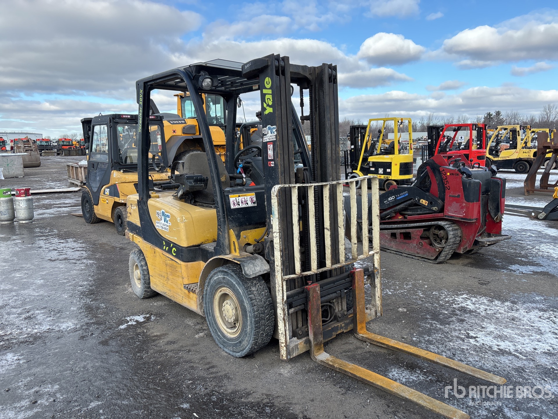 General Appearance with Picture, Right Front Corner