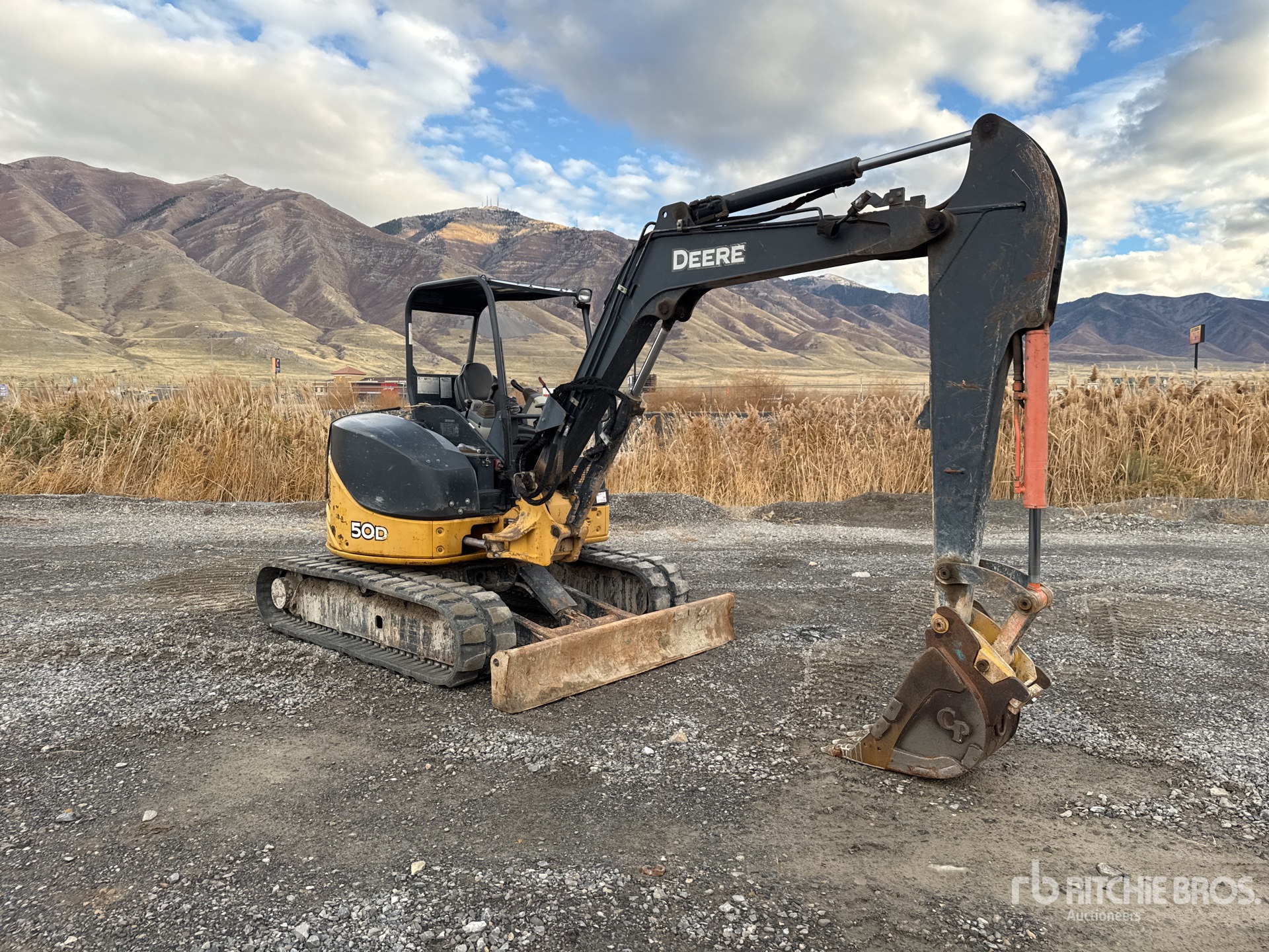 General Appearance with Bild, Ecke vorne rechts